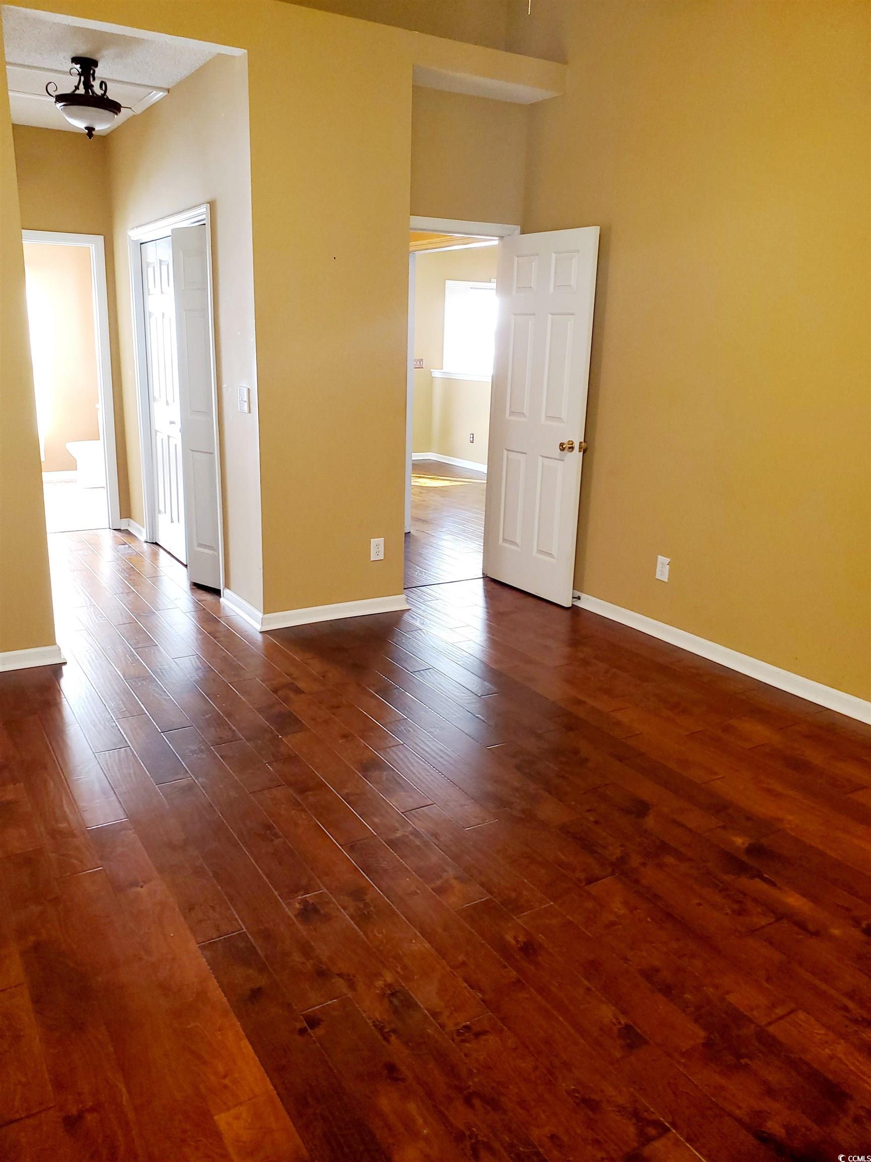 219 Springlake Dr. Property Photo 17