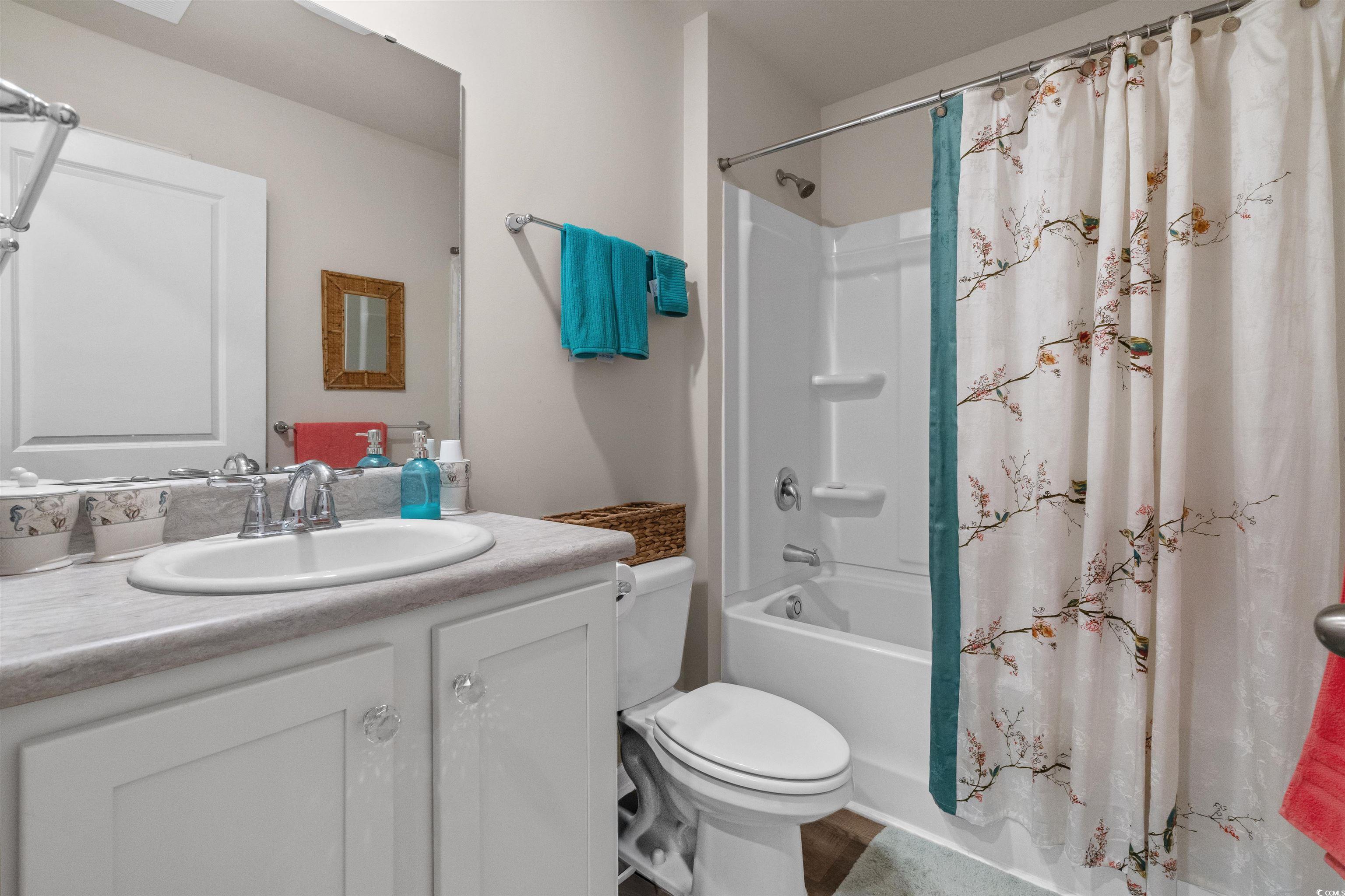 203 Golden Bear Circle Property Photo 5