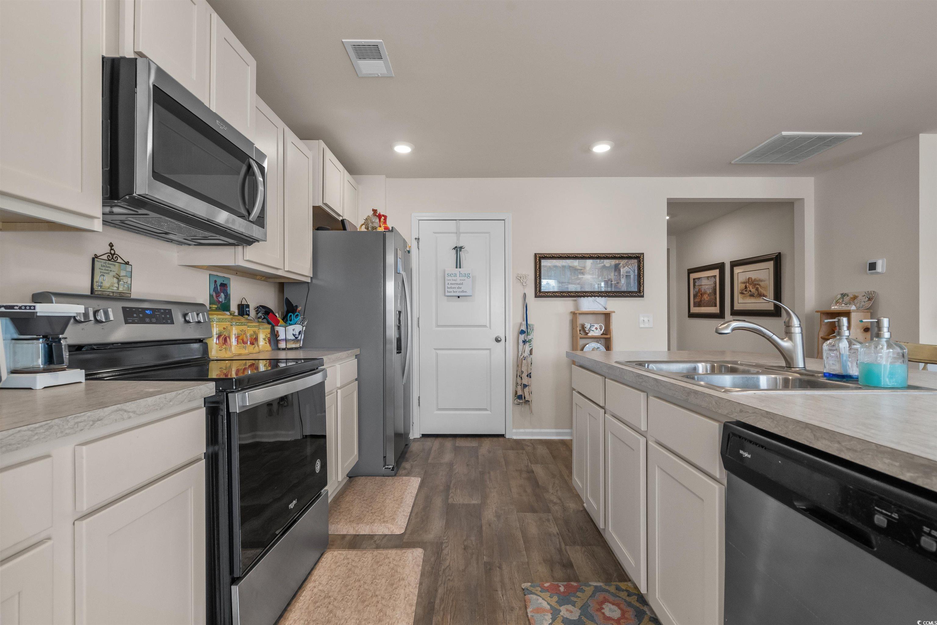203 Golden Bear Circle Property Photo 13
