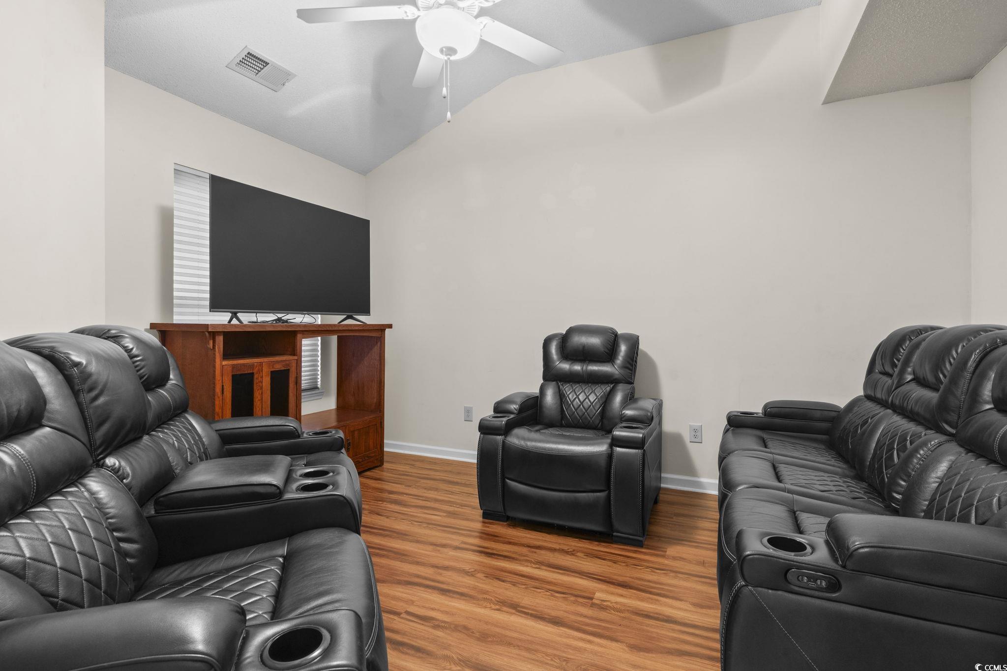 206 Glenwood Dr. Property Photo 16