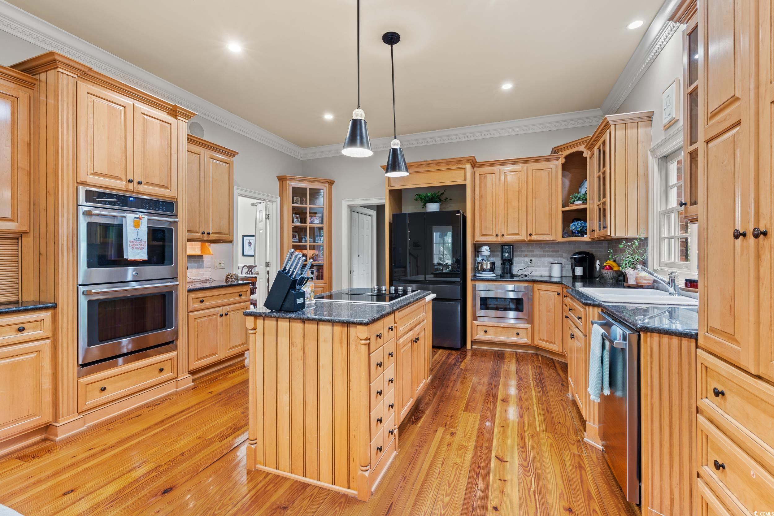 4511 Saint Johns Pl. Property Photo 16