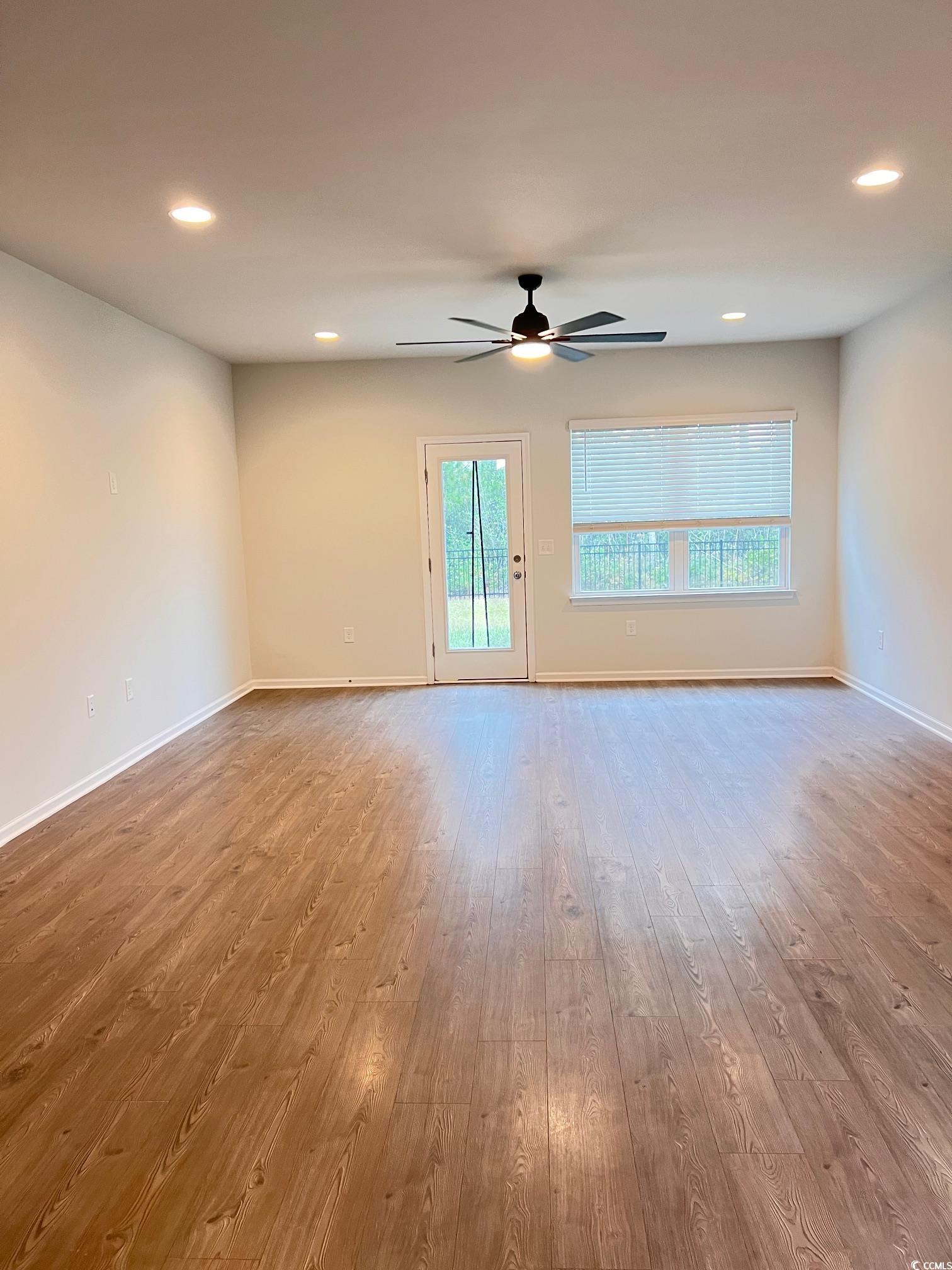3320 Candytuft Dr. Property Photo 5