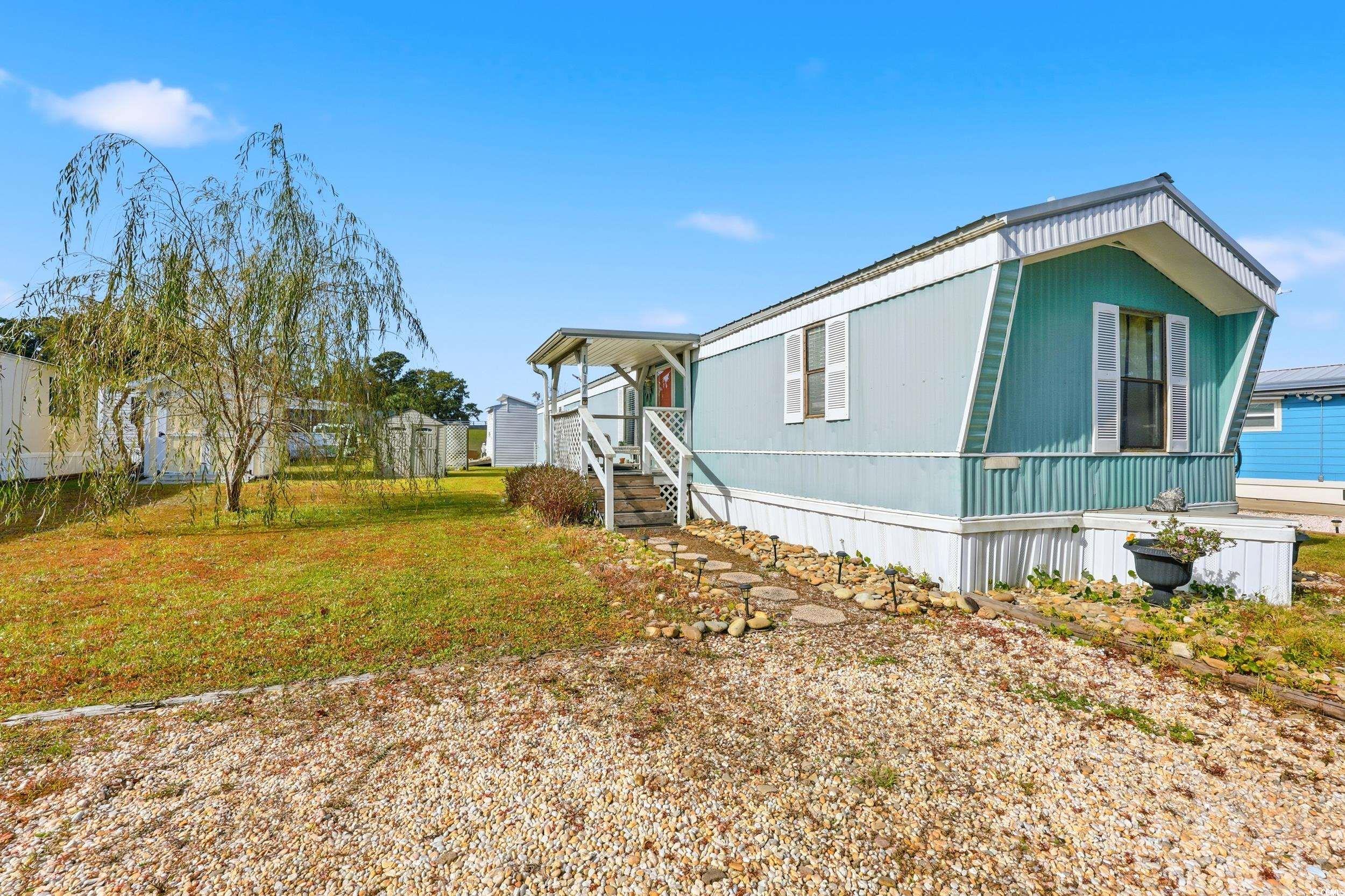 1017 Foxfire Dr. Property Photo 1