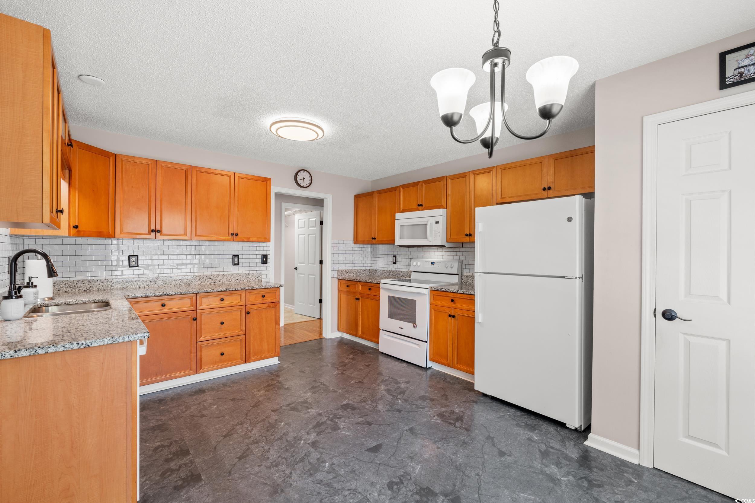 5107 Capulet Circle Property Photo 11