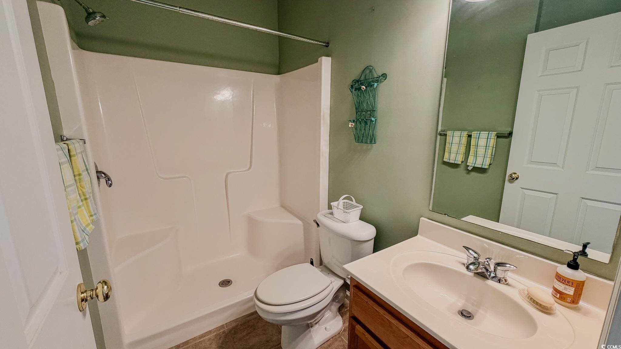 5858 Longwood Dr. Property Photo 5