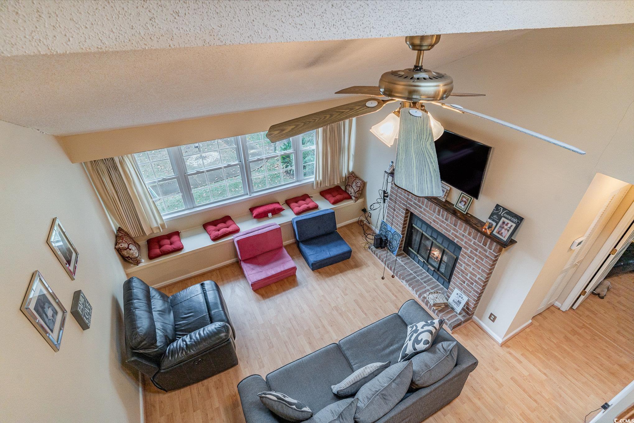 1206 Erin Way Property Photo 6