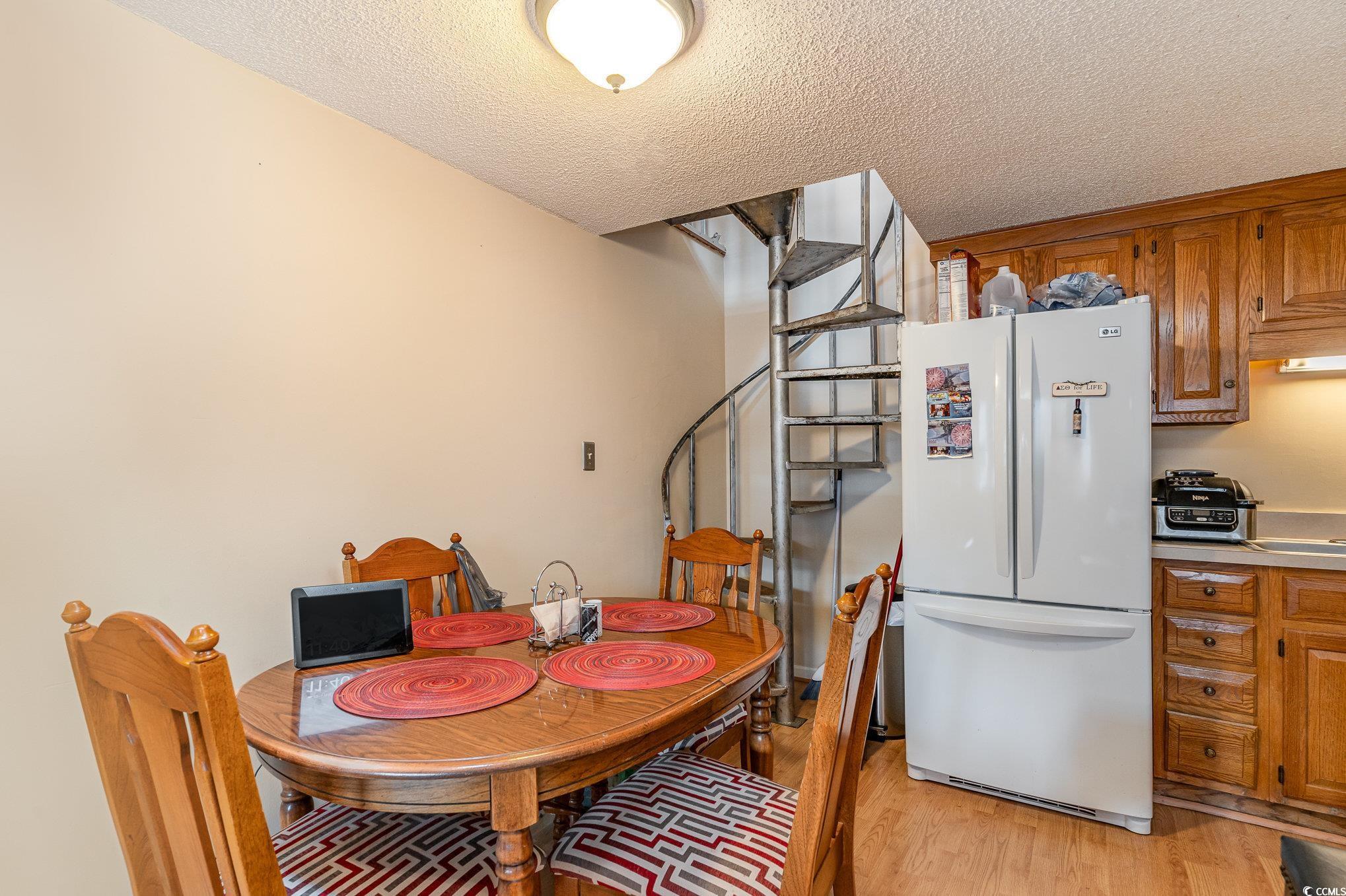1206 Erin Way Property Photo 10