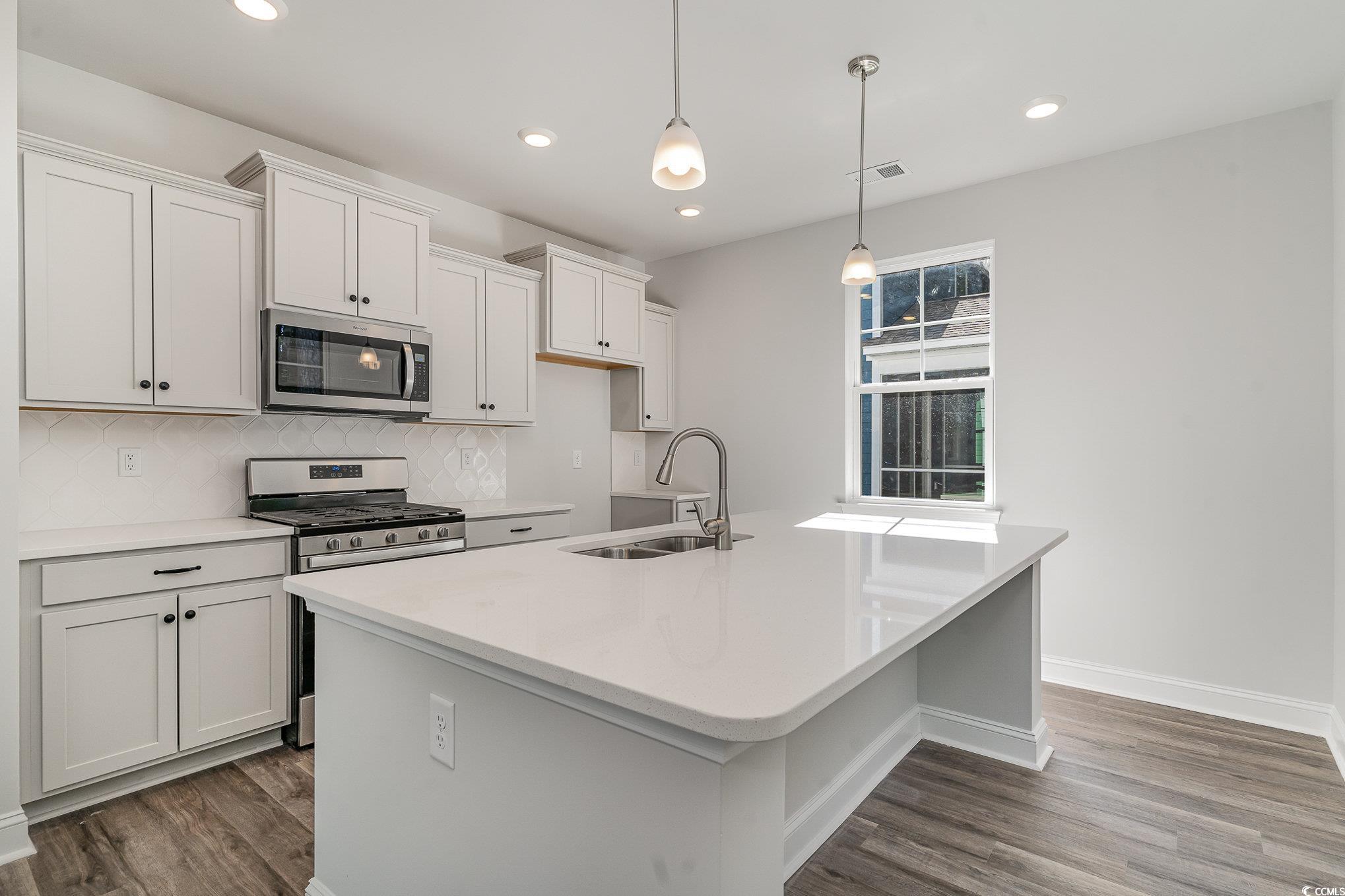 7168 Shooting Star Way Property Photo 2