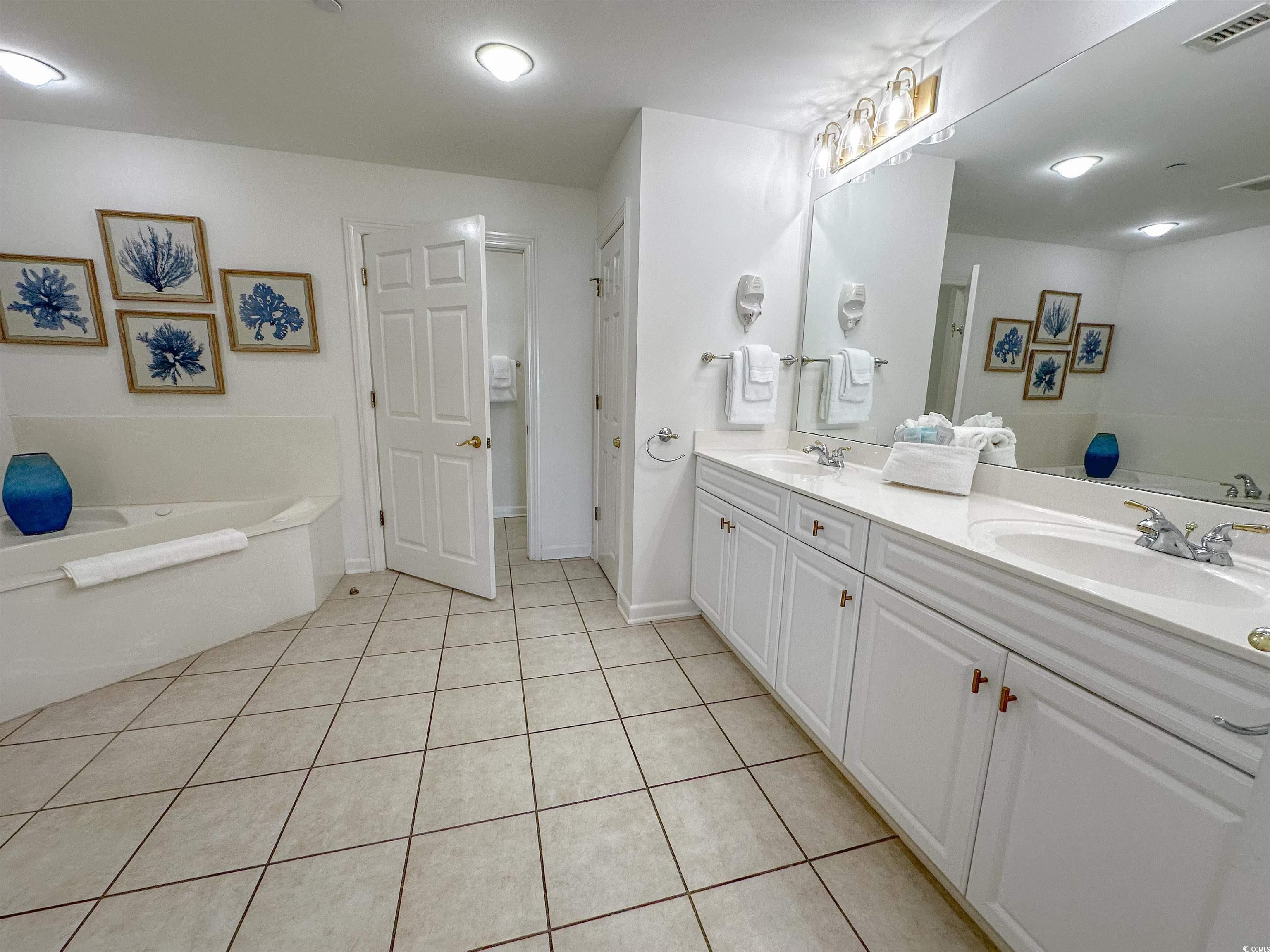 8500 Margate Circle Property Photo 25