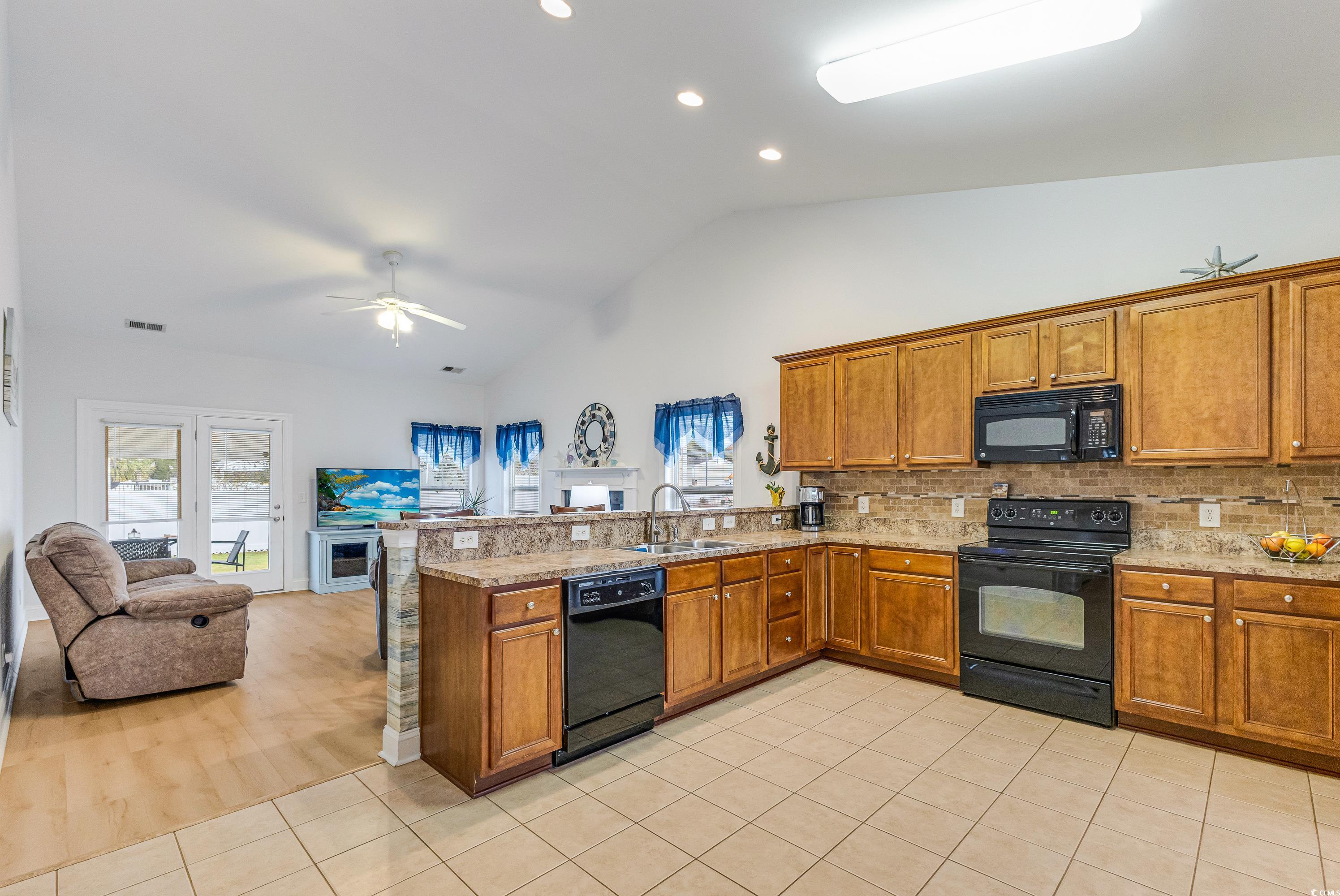 186 Cupola Dr. Property Photo 8