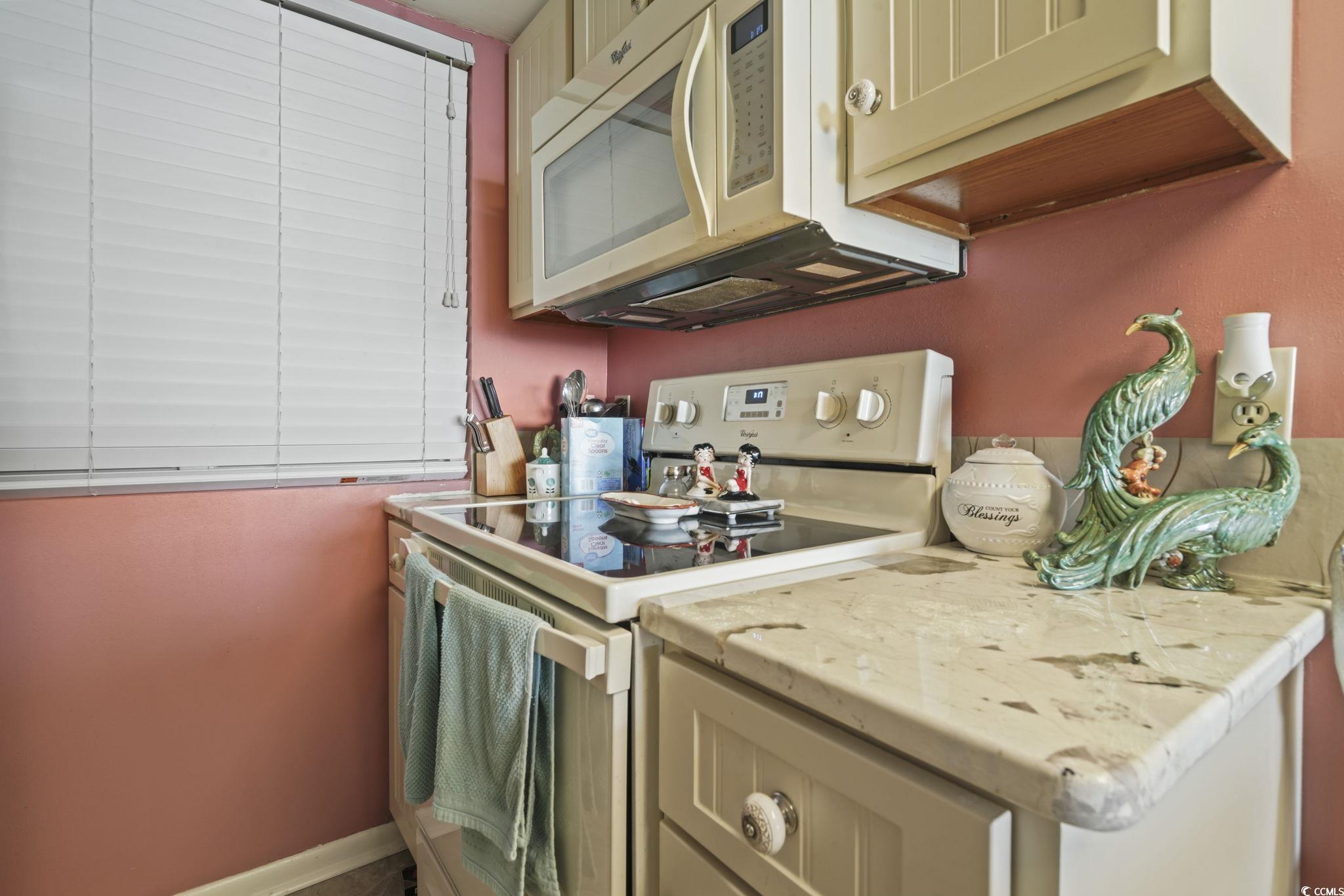 5523 N Ocean Blvd. Property Photo 10