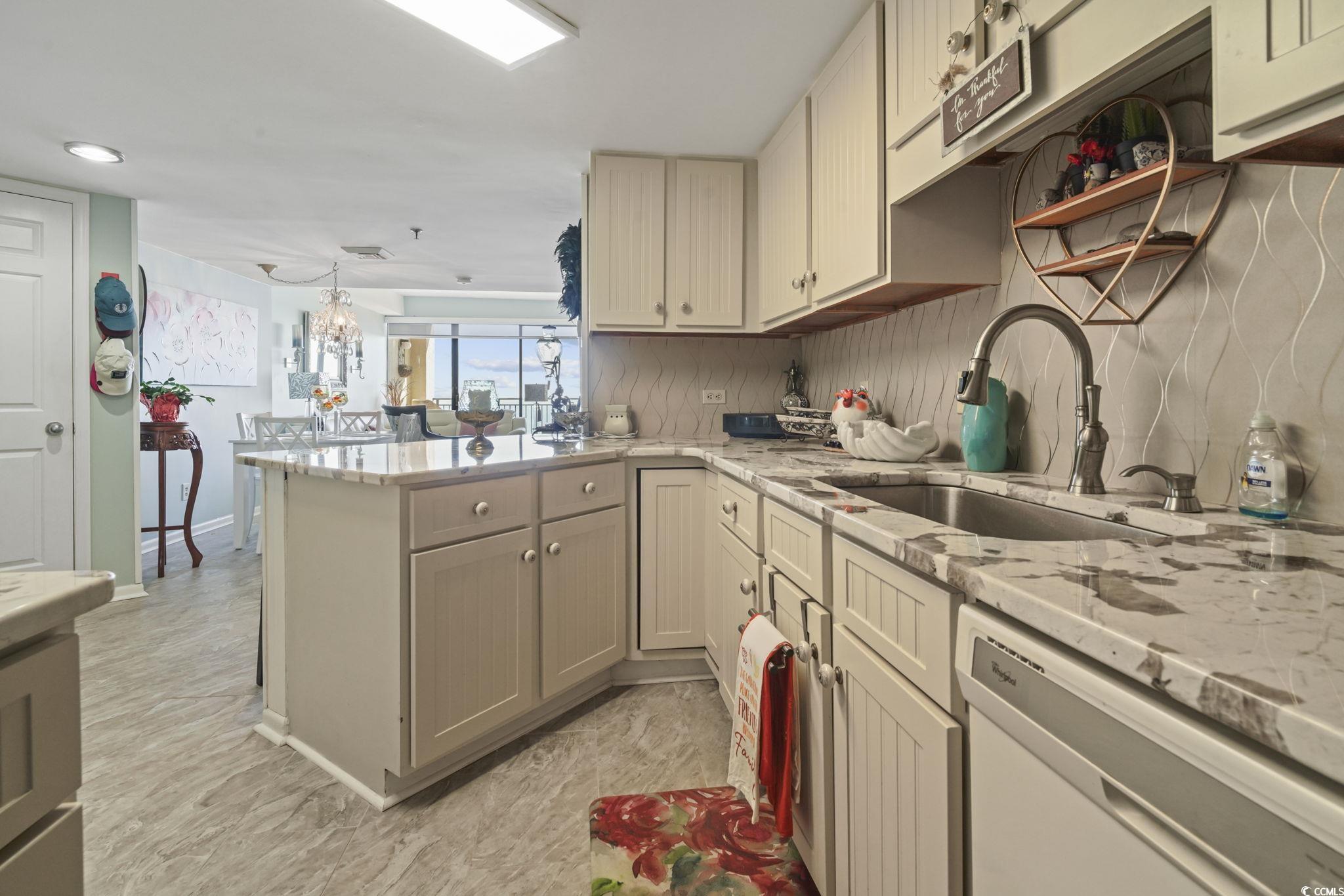 5523 N Ocean Blvd. Property Photo 11