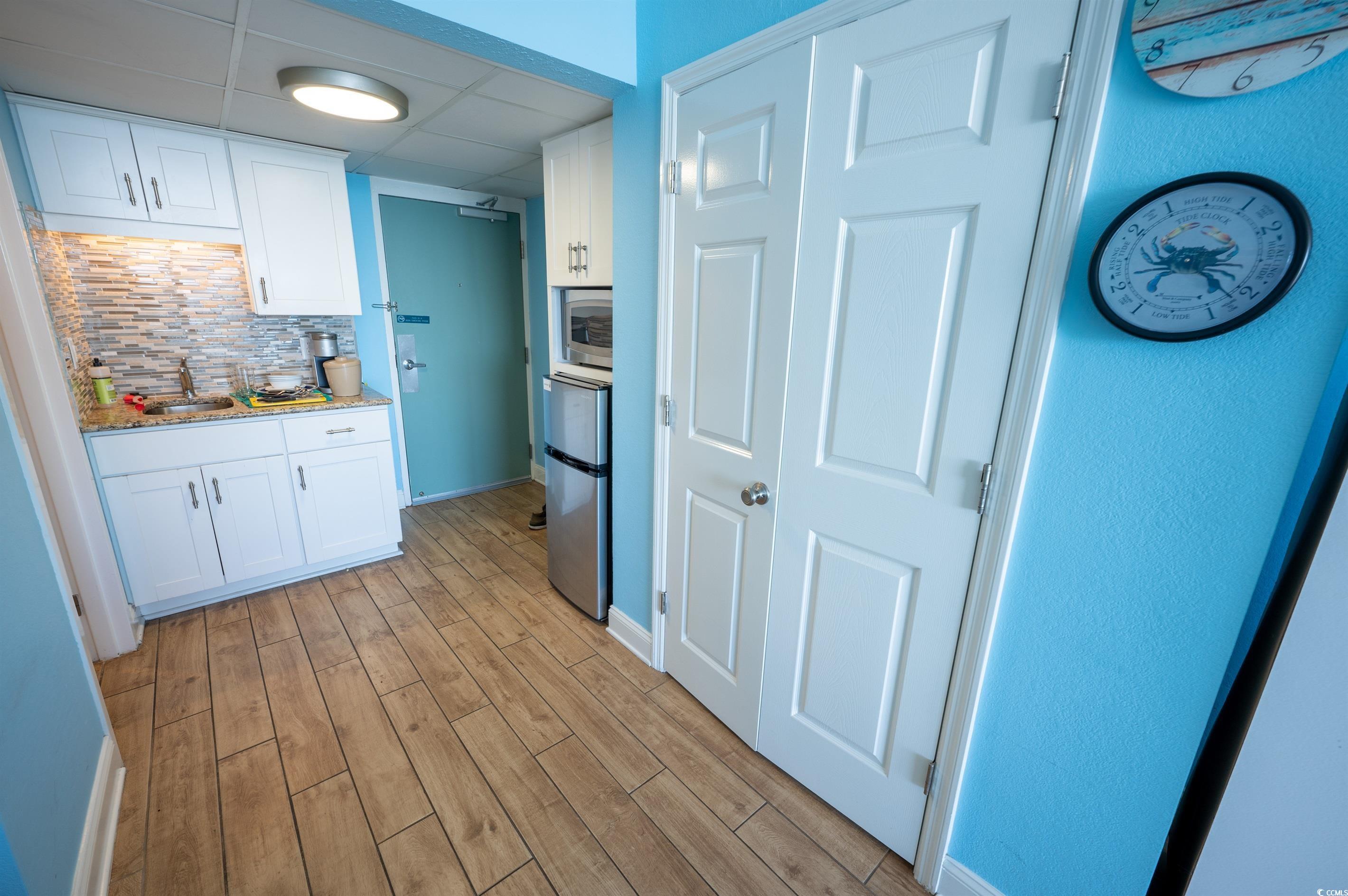 201 74th Ave. N Property Photo 5