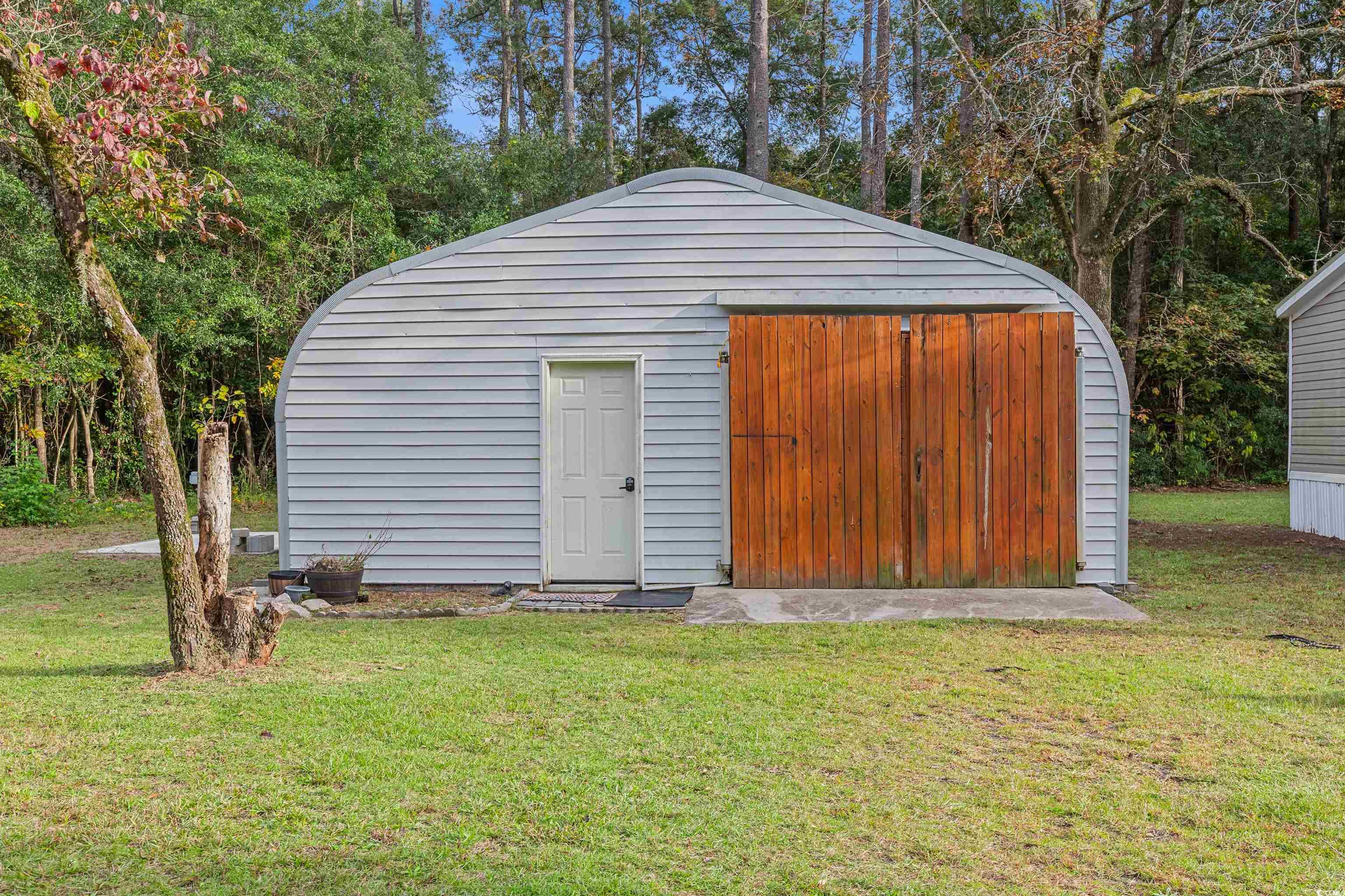 136 Vernon Way Property Photo 3