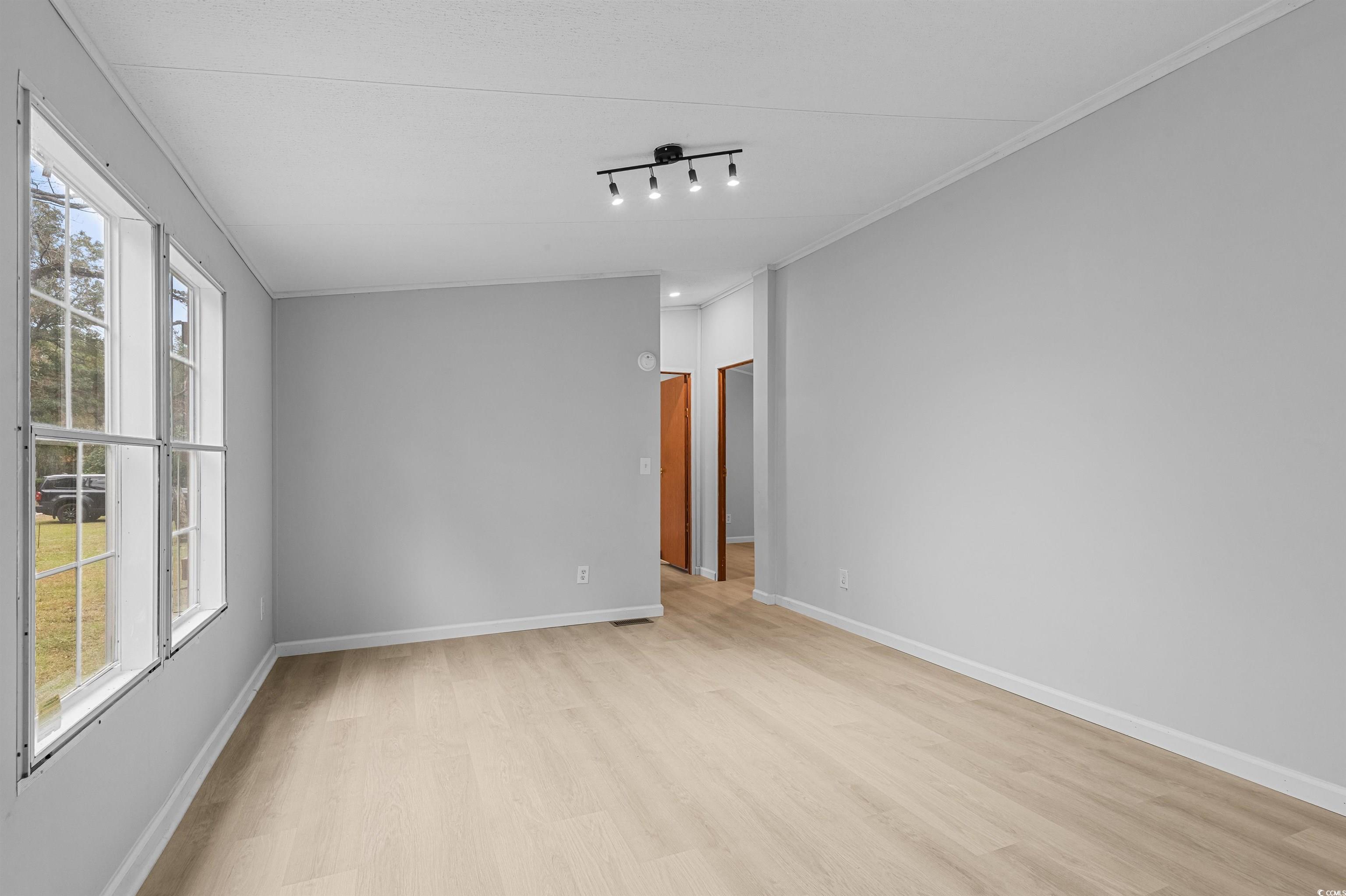 136 Vernon Way Property Photo 12