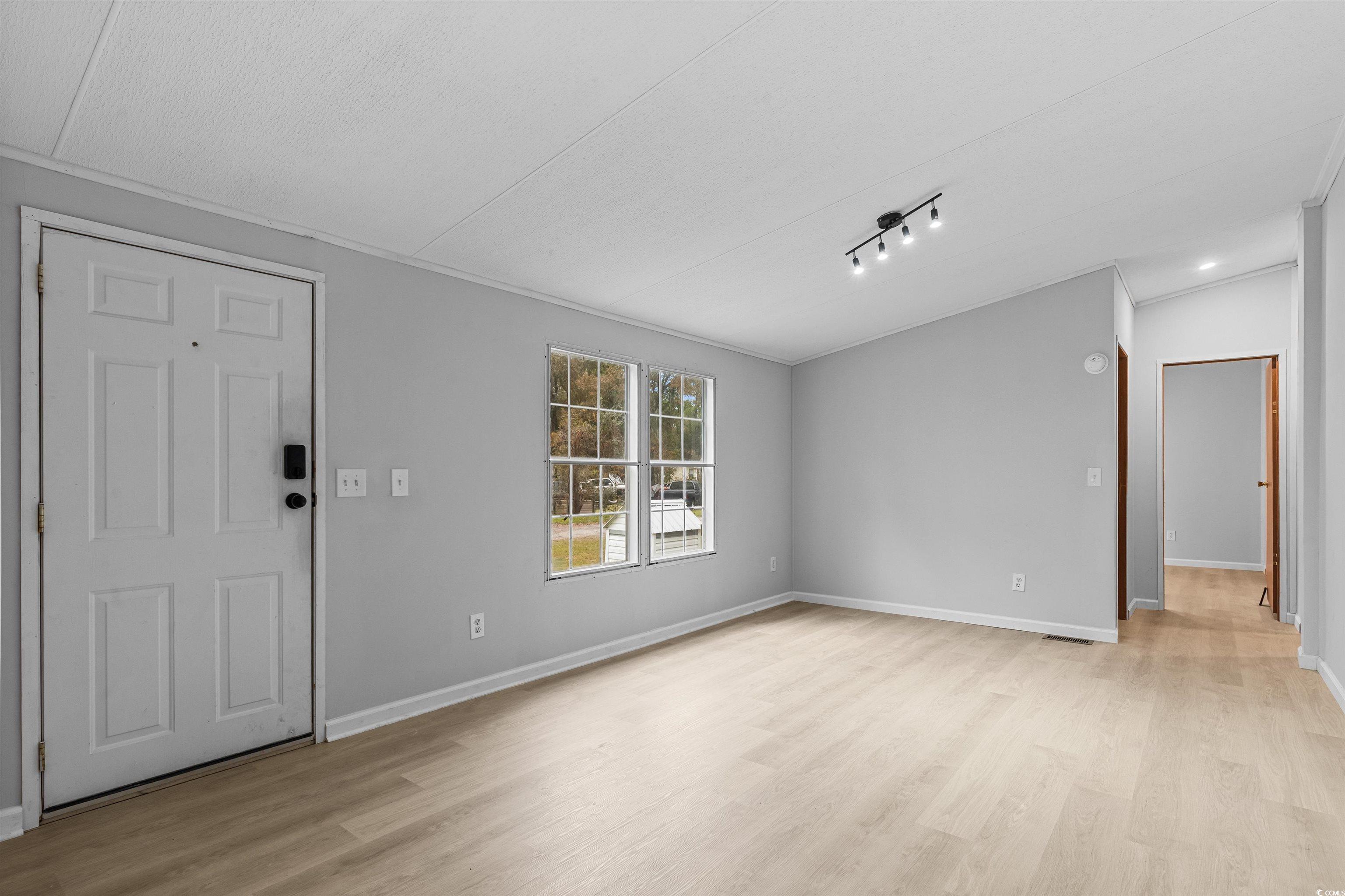 136 Vernon Way Property Photo 13