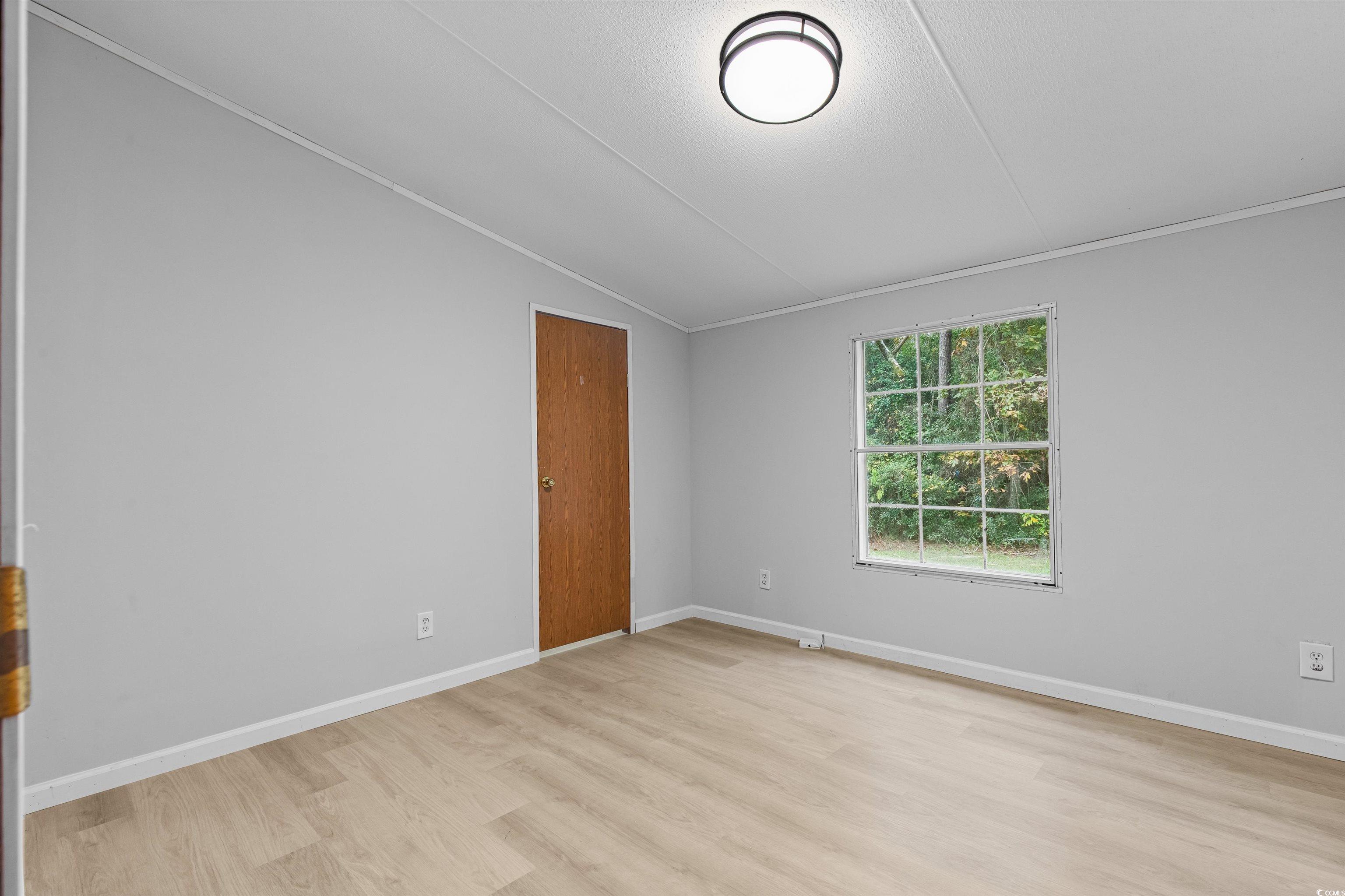 136 Vernon Way Property Photo 16