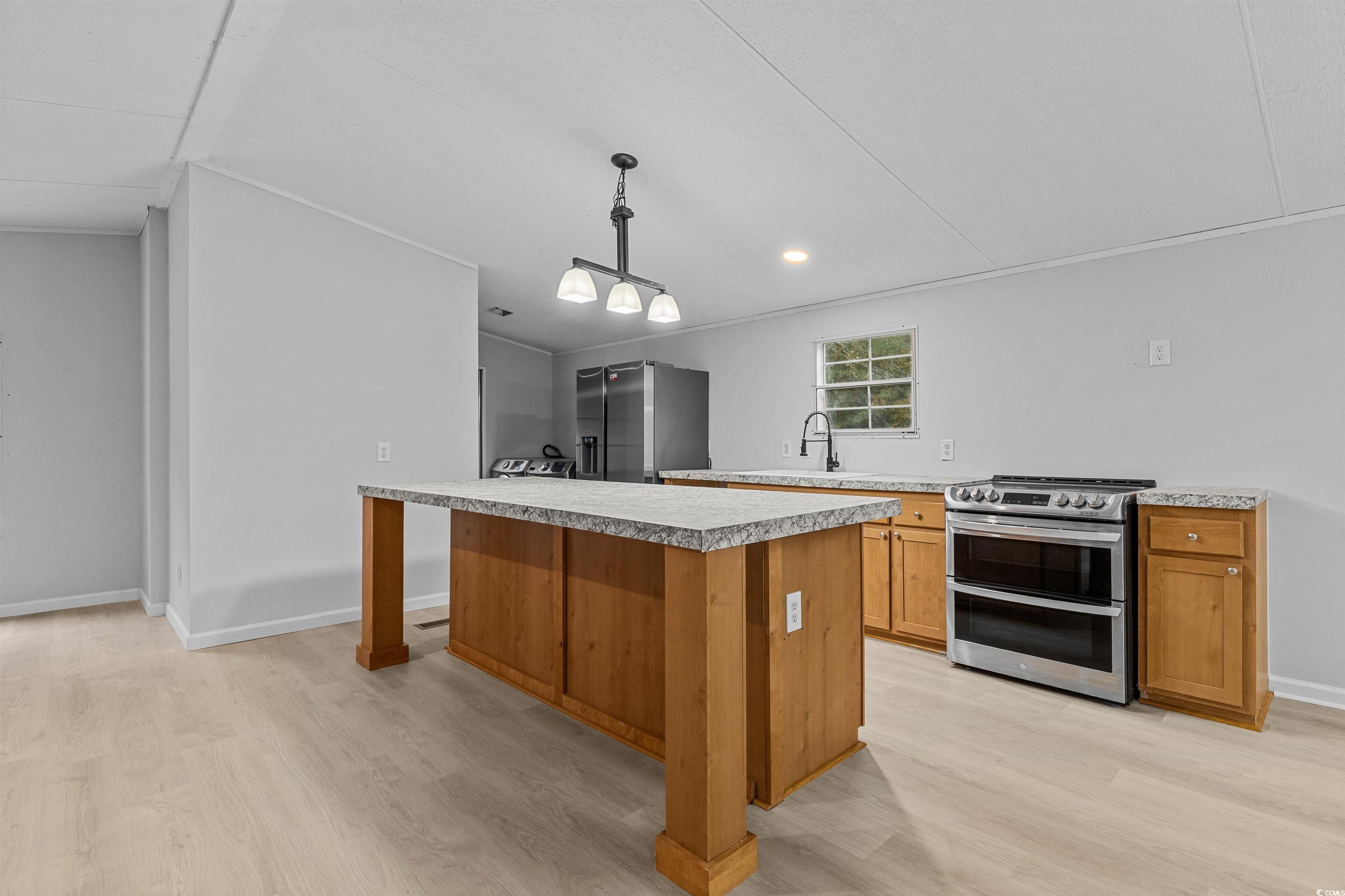 136 Vernon Way Property Photo 23