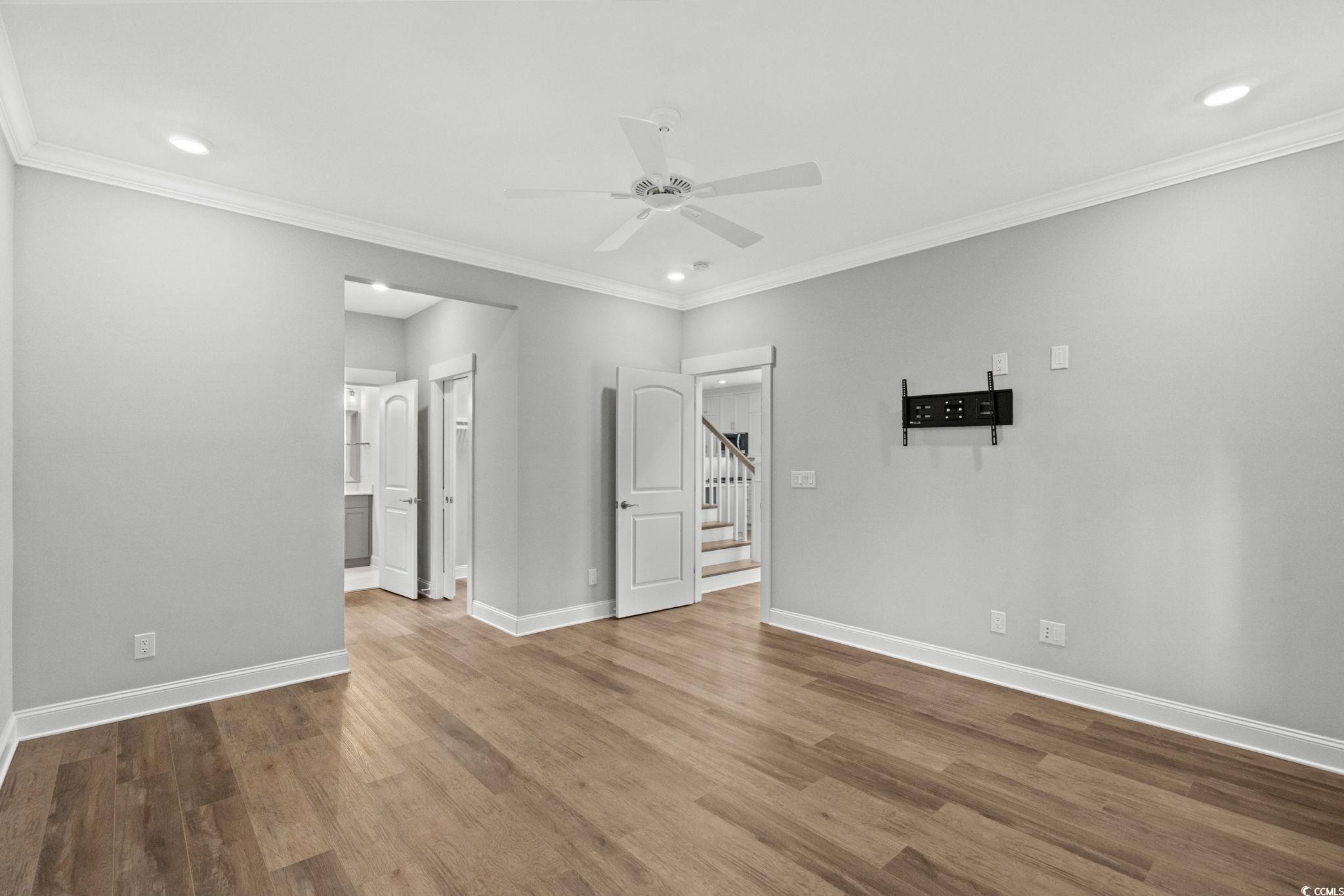 889 Hillmoore Ct. Property Photo 20