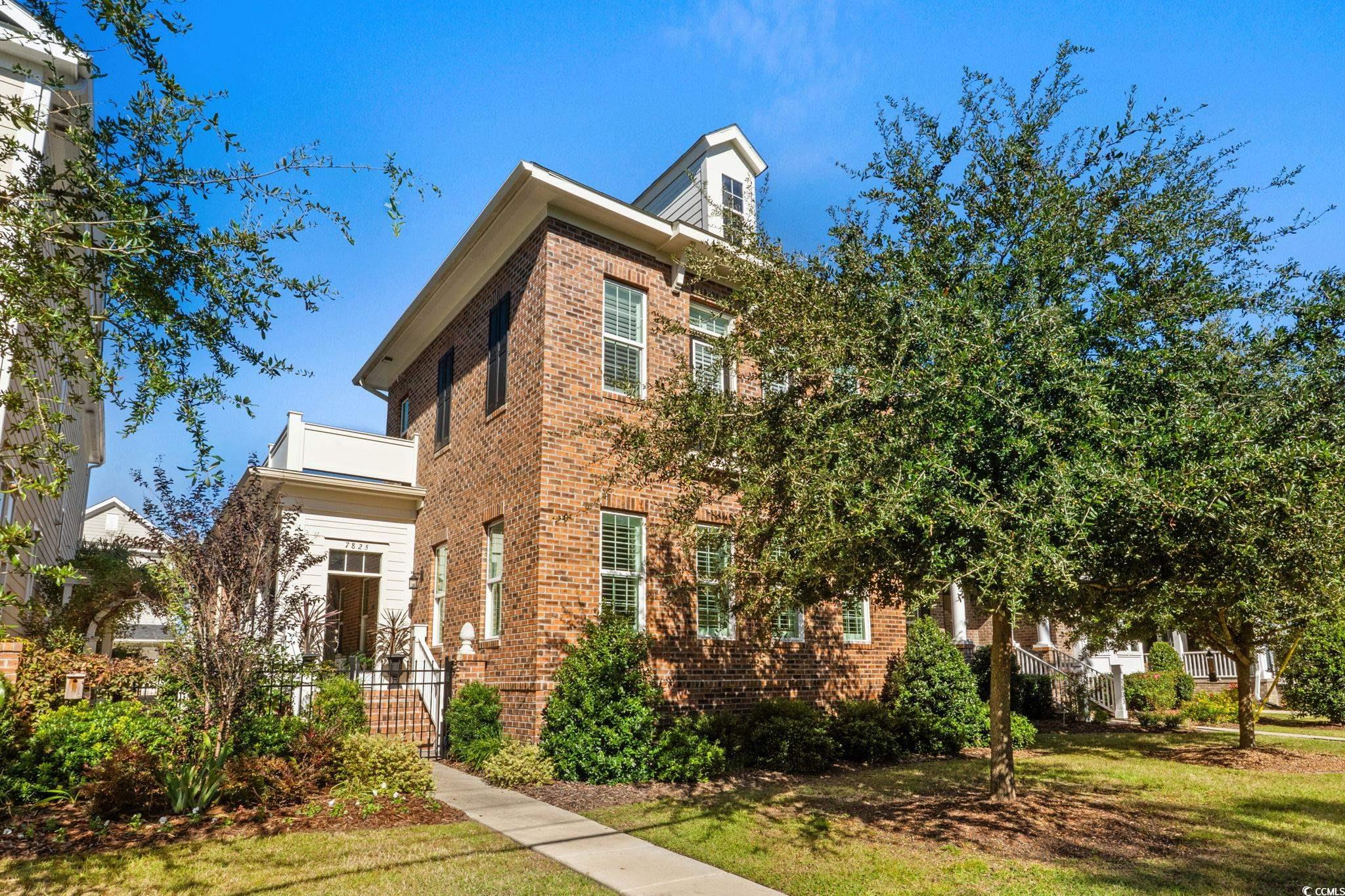 7825 Ocean Blvd. N Property Photo 1