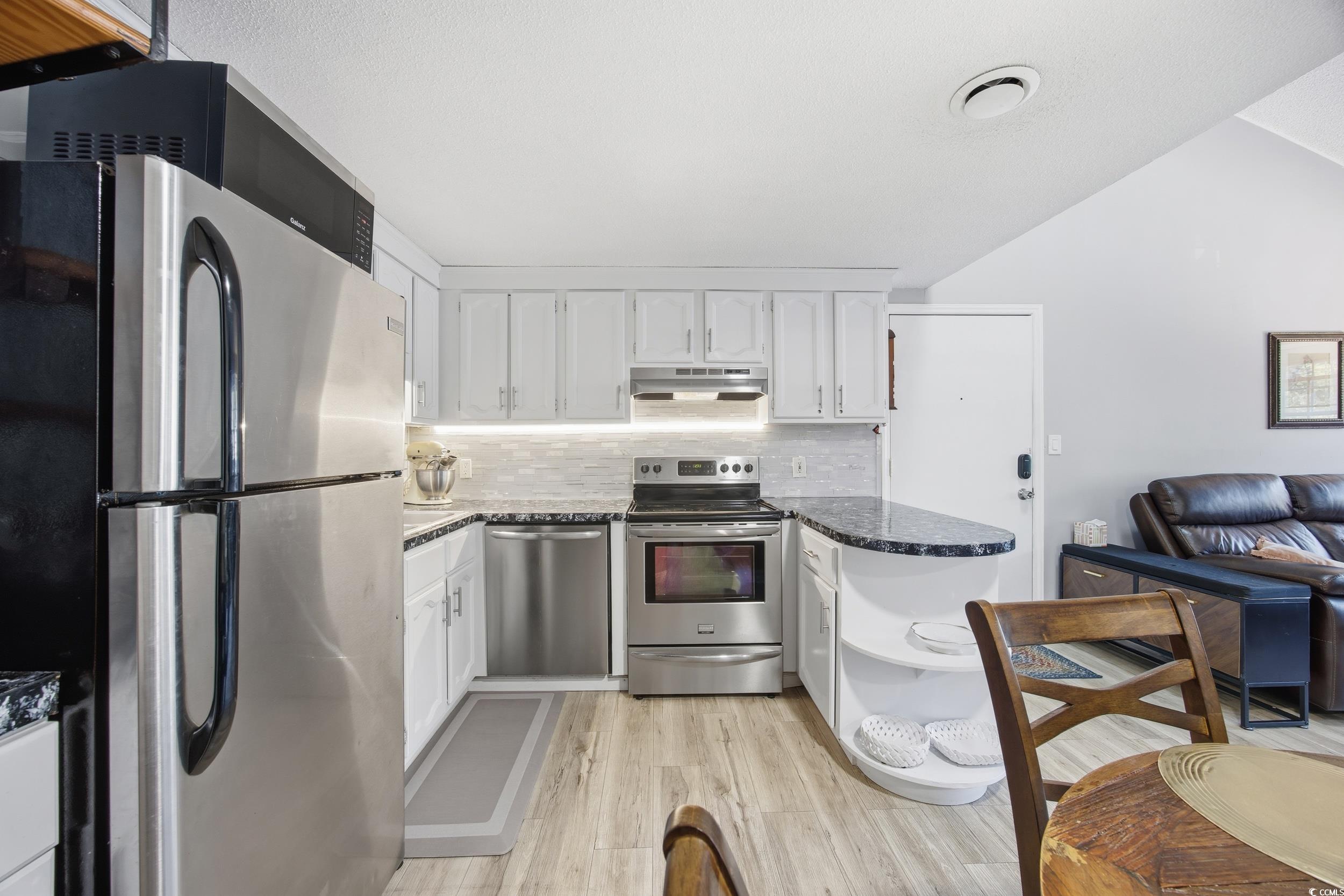 1200 Benna Dr. Property Photo 14