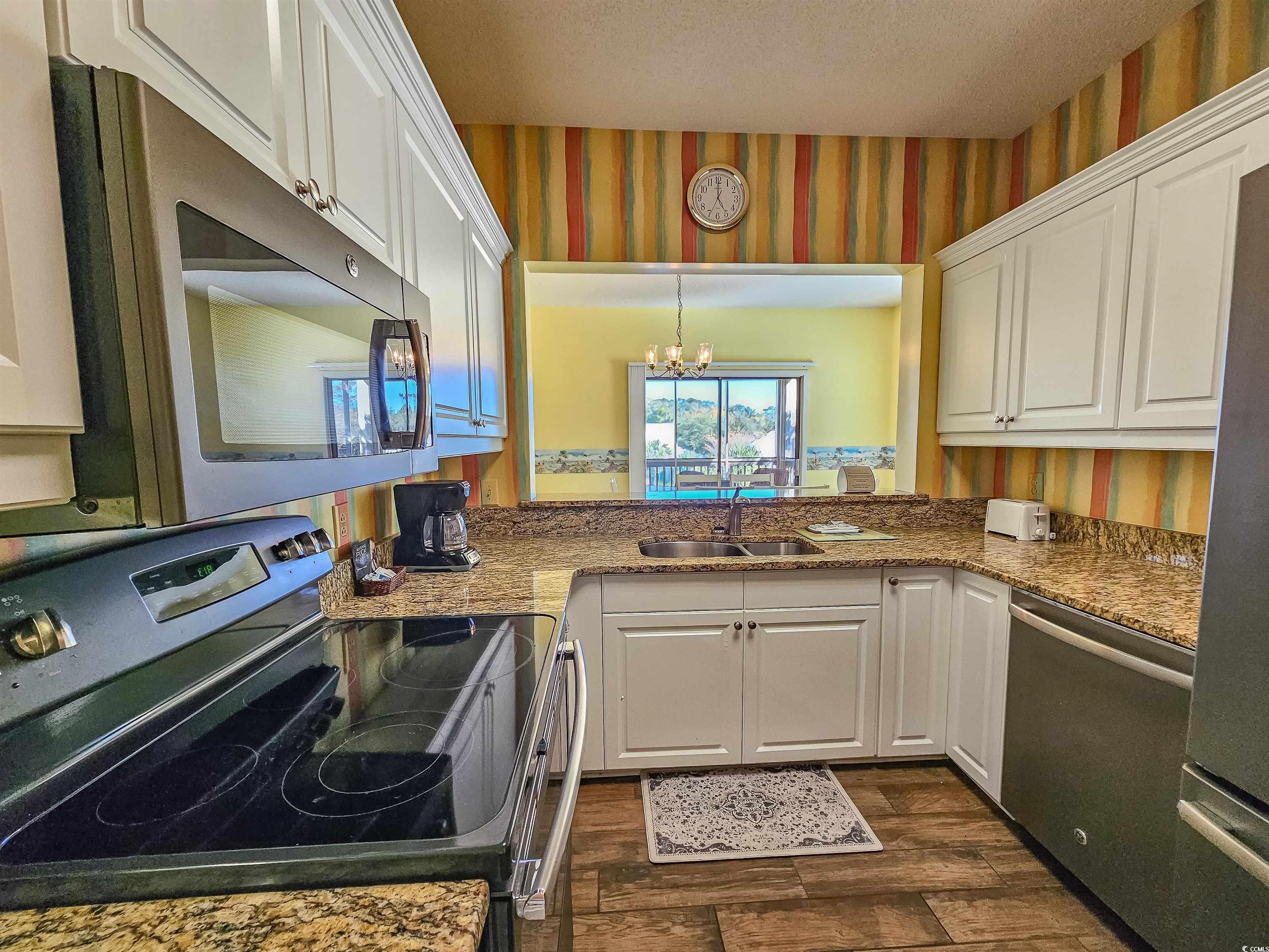 800 Castleford Circle Property Photo 11