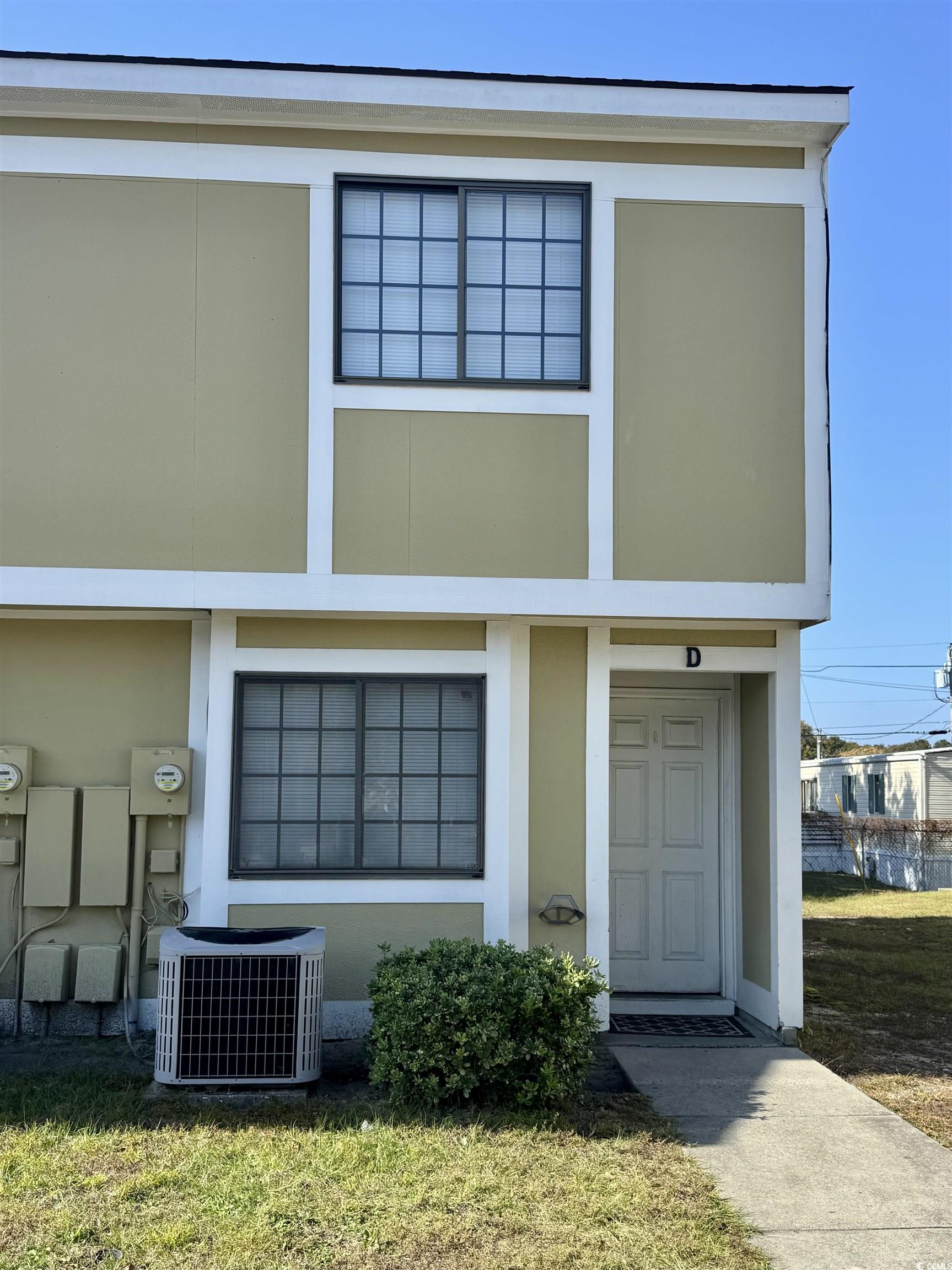 1207 Pinegrove Dr. Property Photo 1