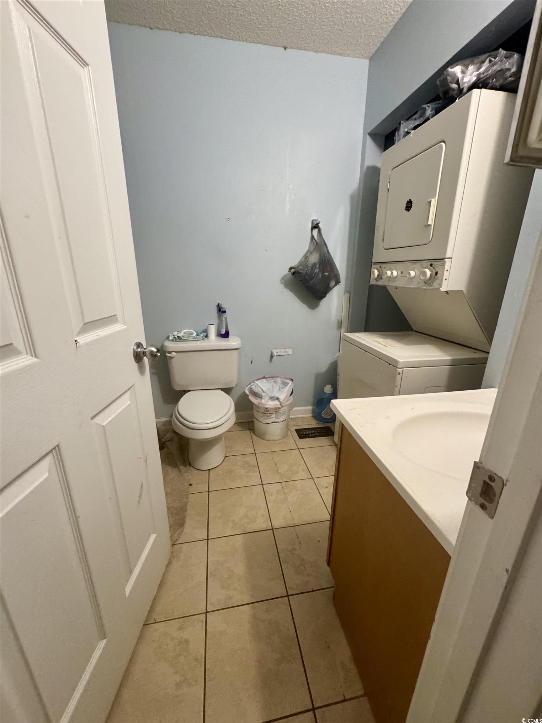 1207 Pinegrove Dr. Property Photo 10