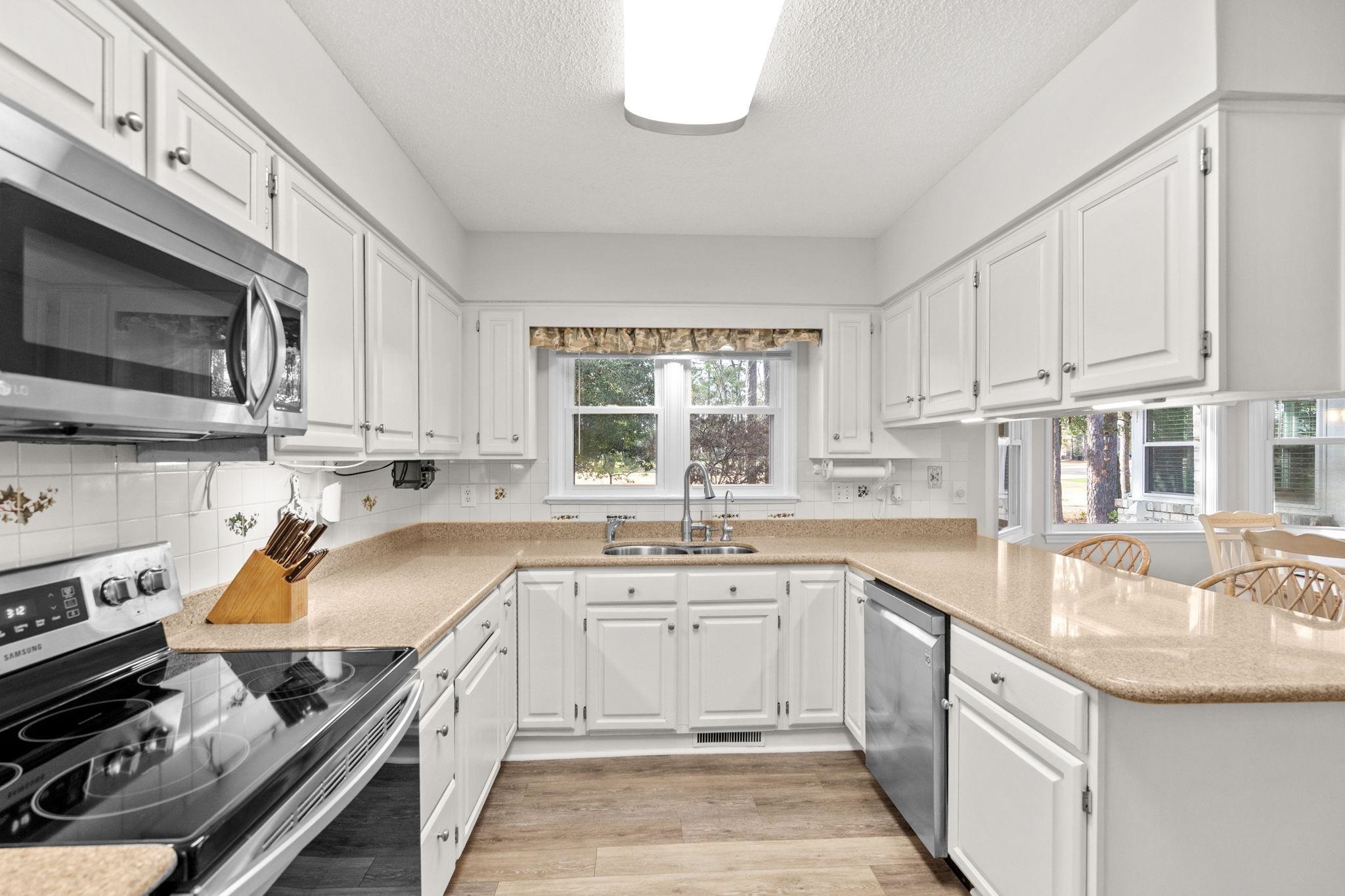 1239 Links Rd. Property Photo 17