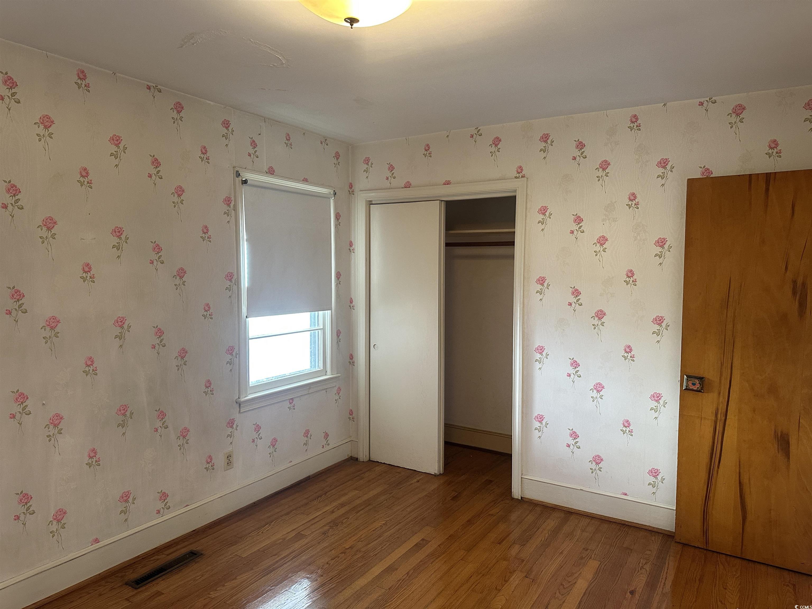 103 E 2nd Ave. Property Photo 12