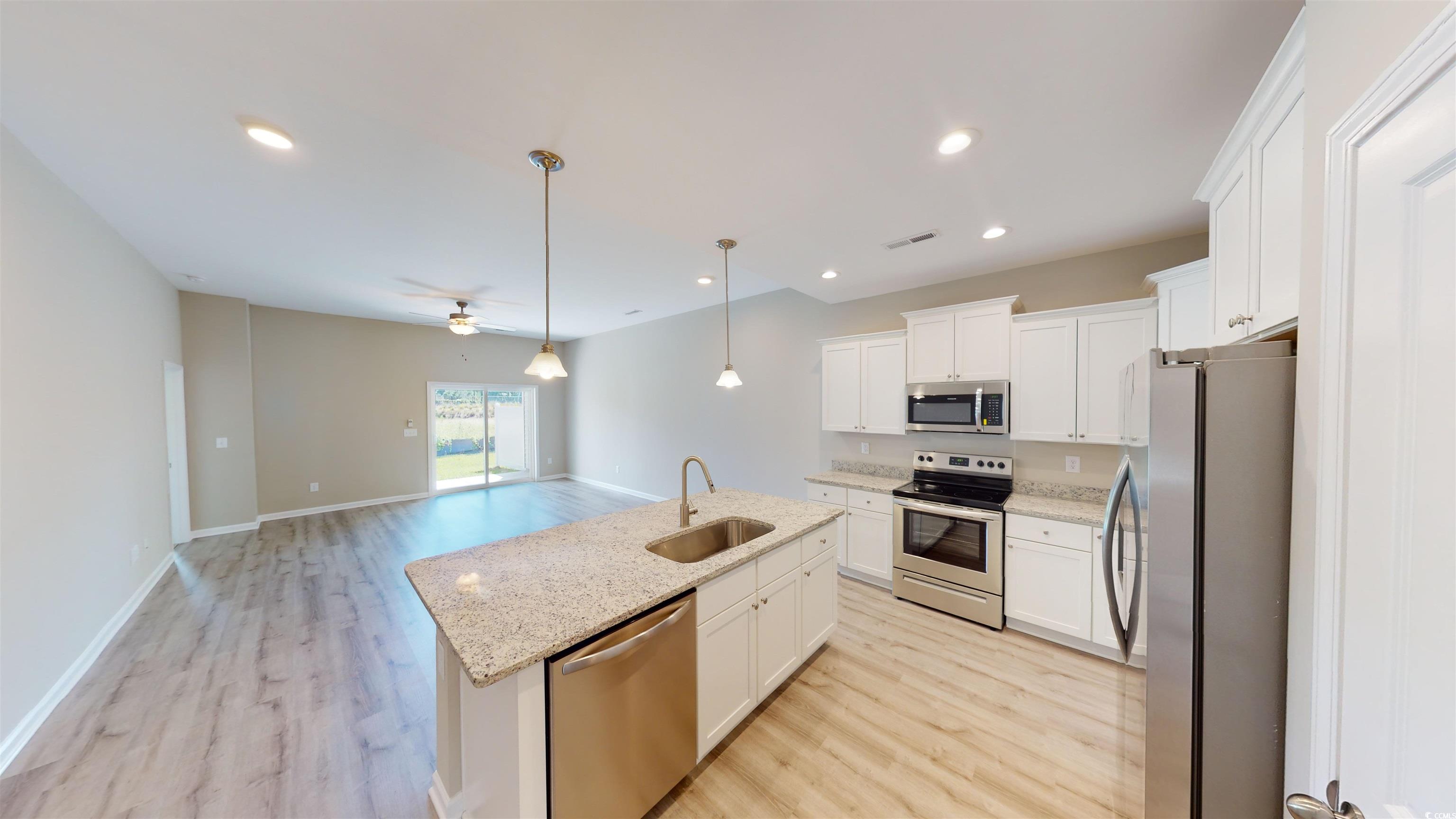 84 Racquet Club Dr. Property Photo 10