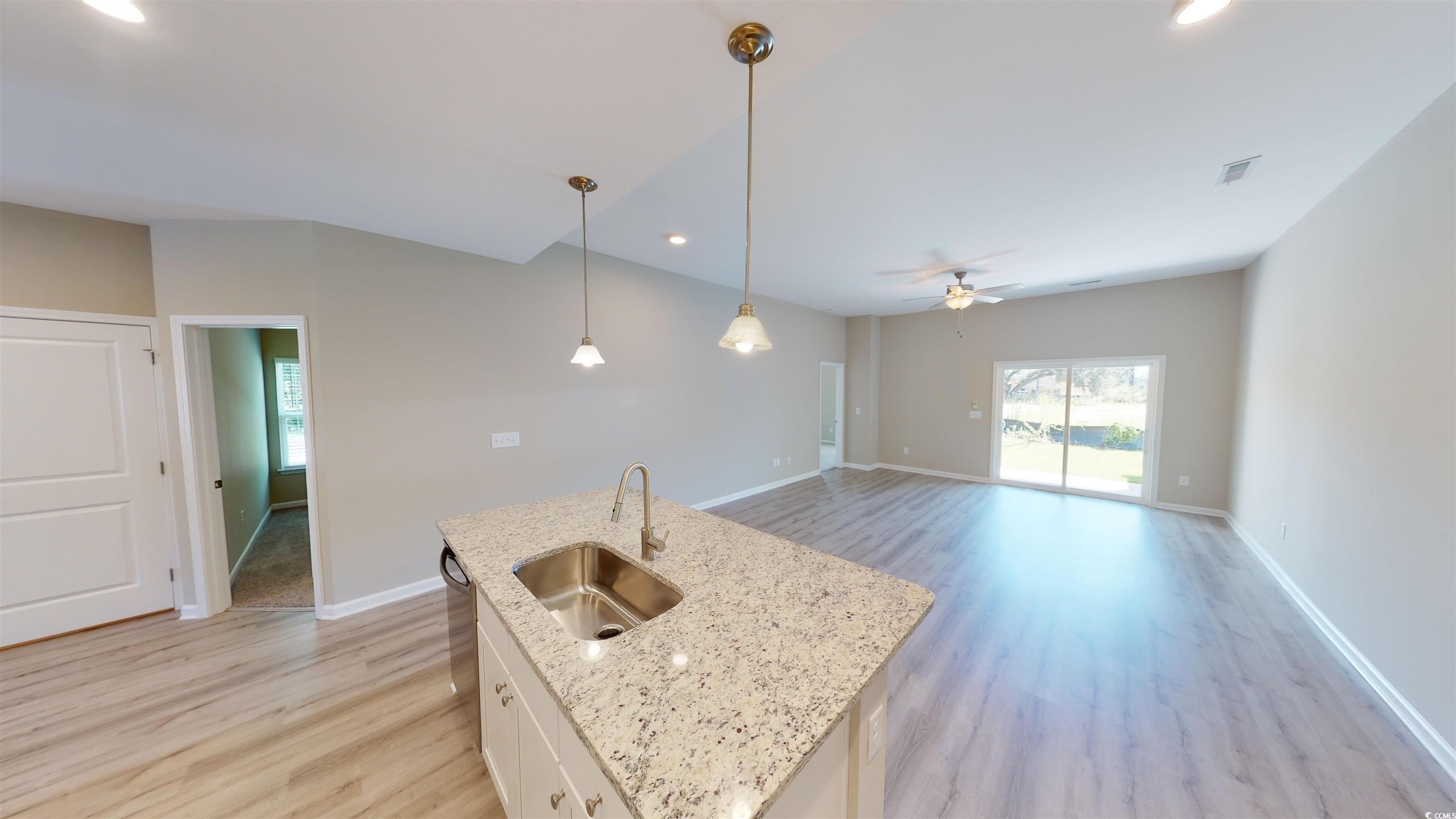 84 Racquet Club Dr. Property Photo 11