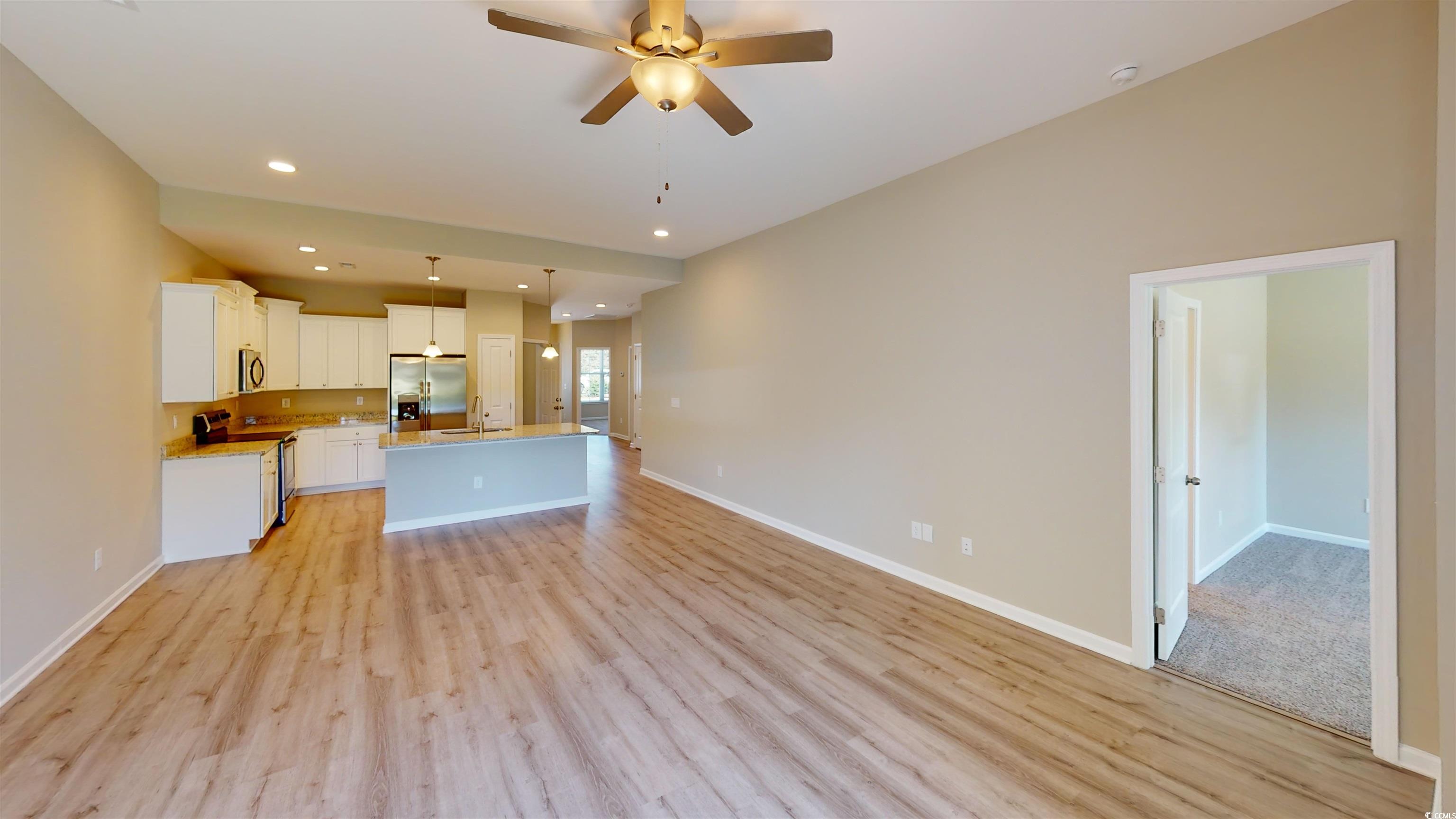 84 Racquet Club Dr. Property Photo 13