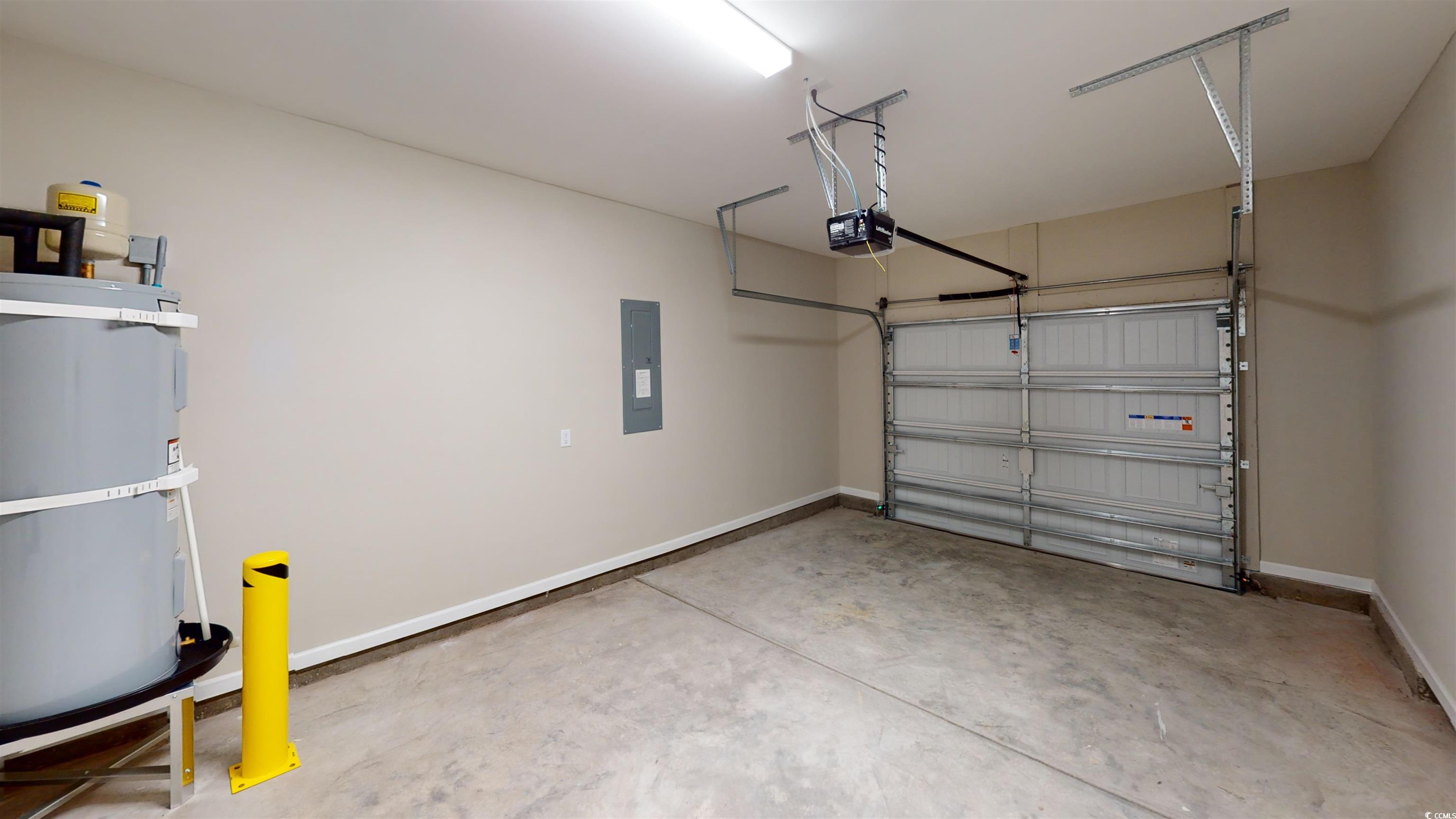 84 Racquet Club Dr. Property Photo 25