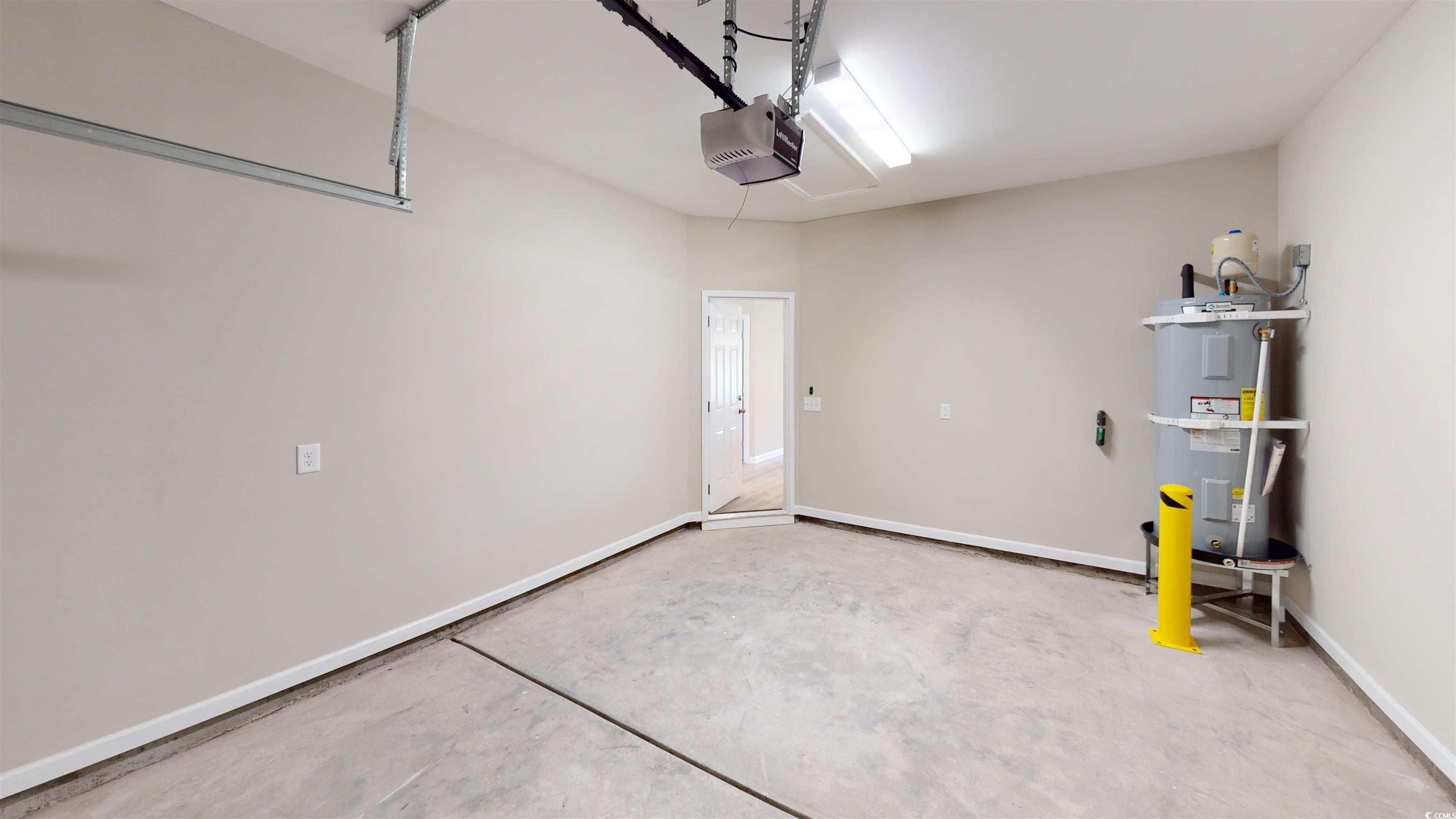 84 Racquet Club Dr. Property Photo 26