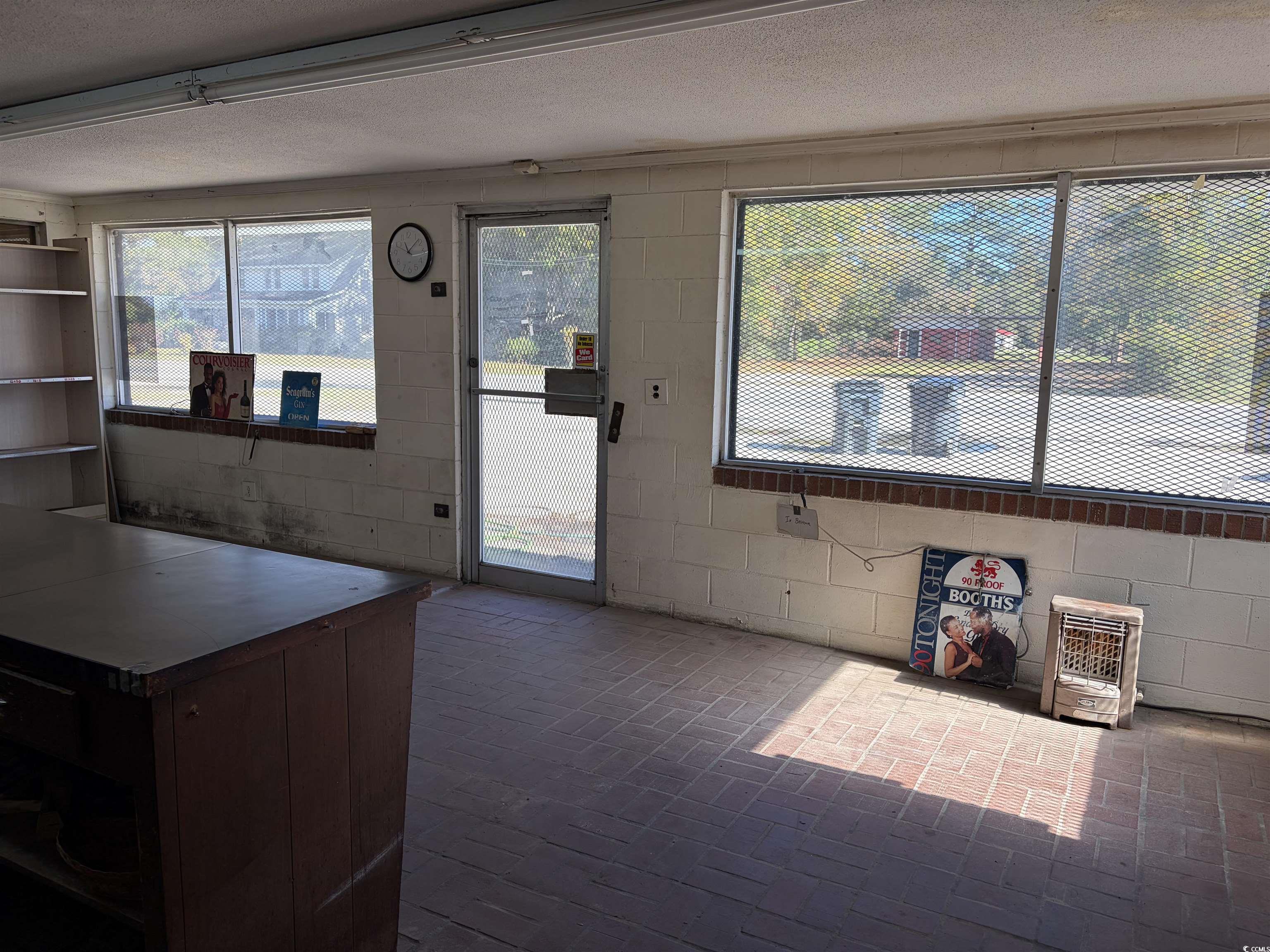 816 S Main St. Property Photo 11