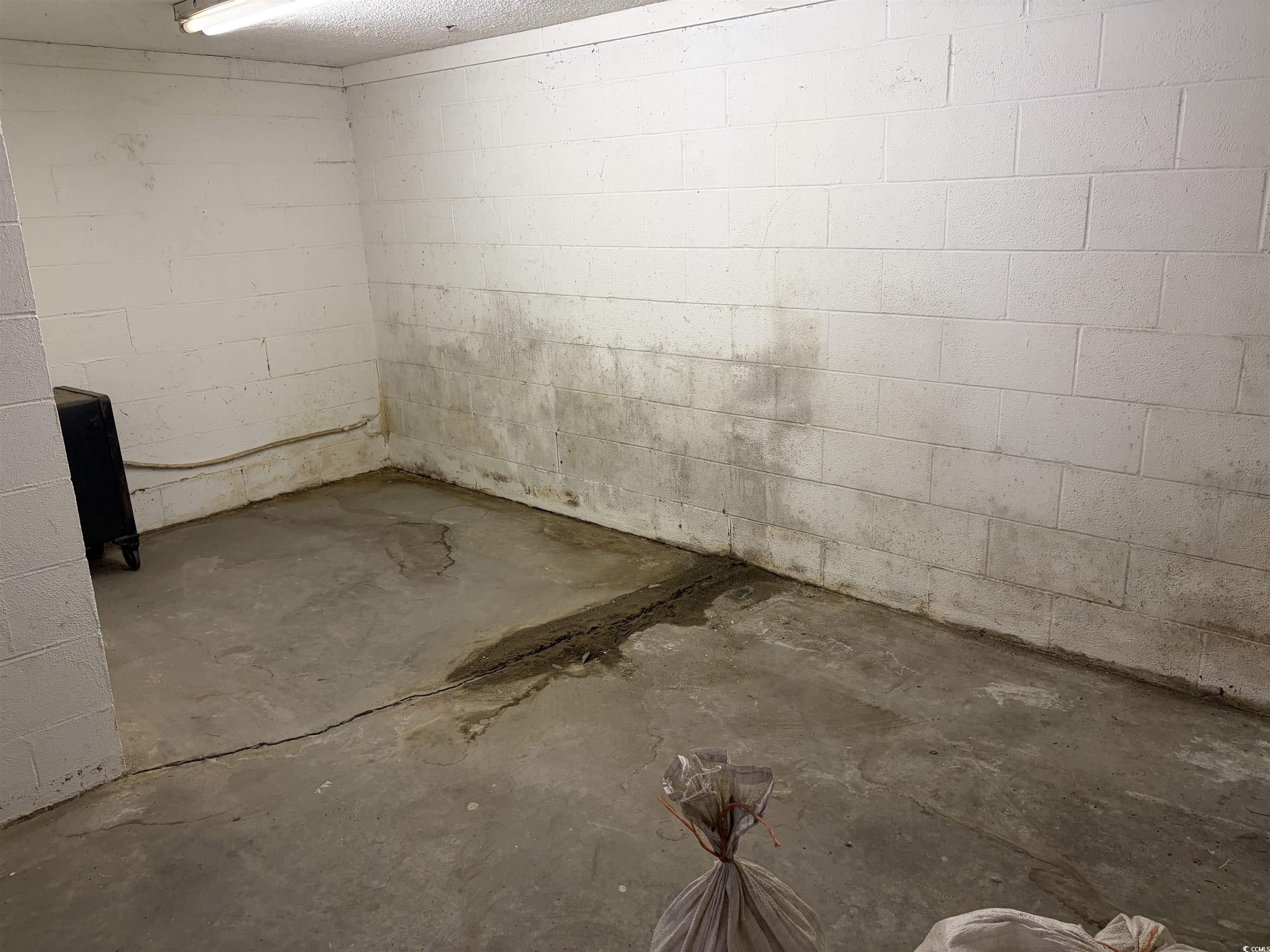 816 S Main St. Property Photo 14