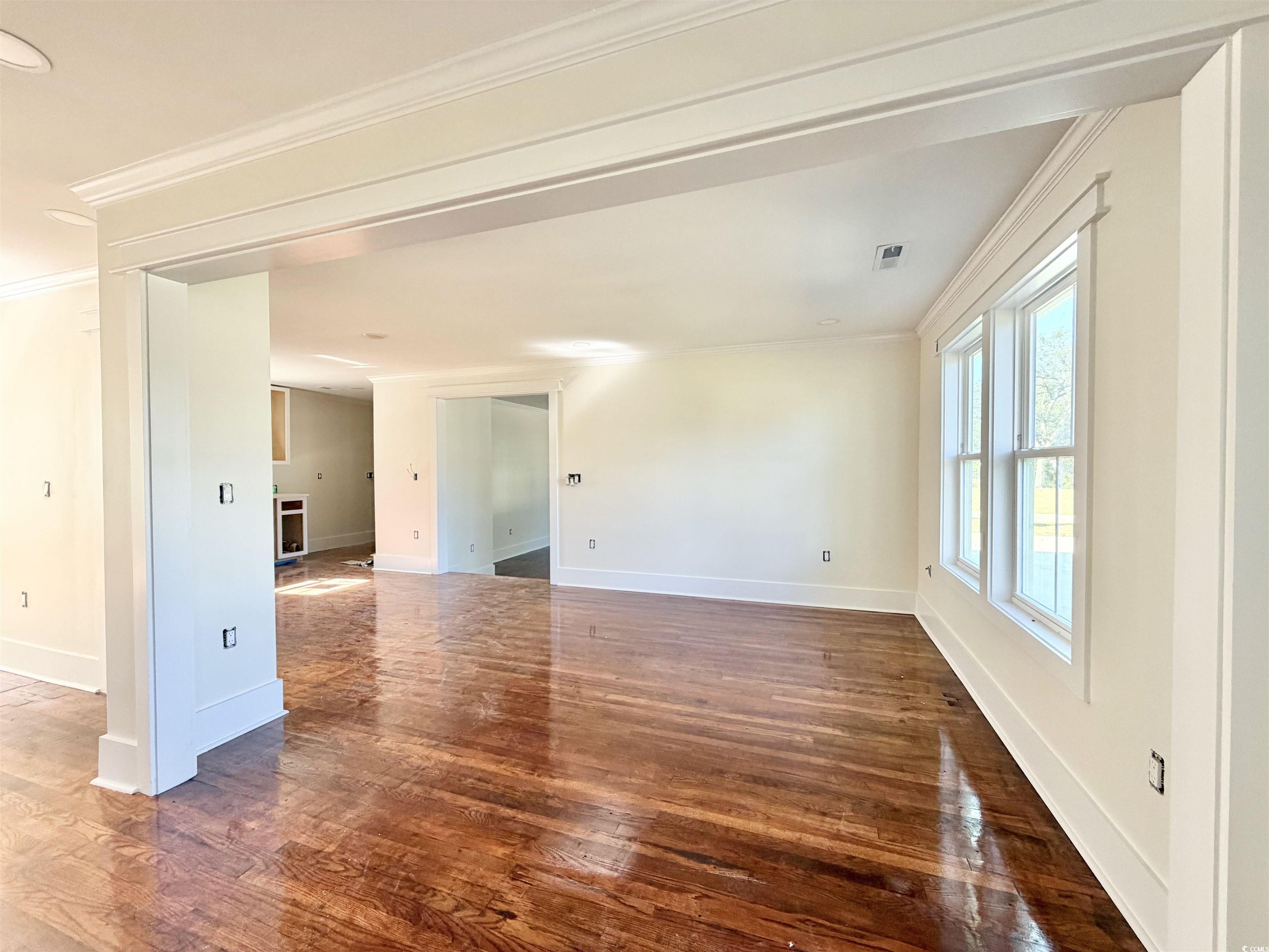 1003 Winding Rd. Property Photo 6
