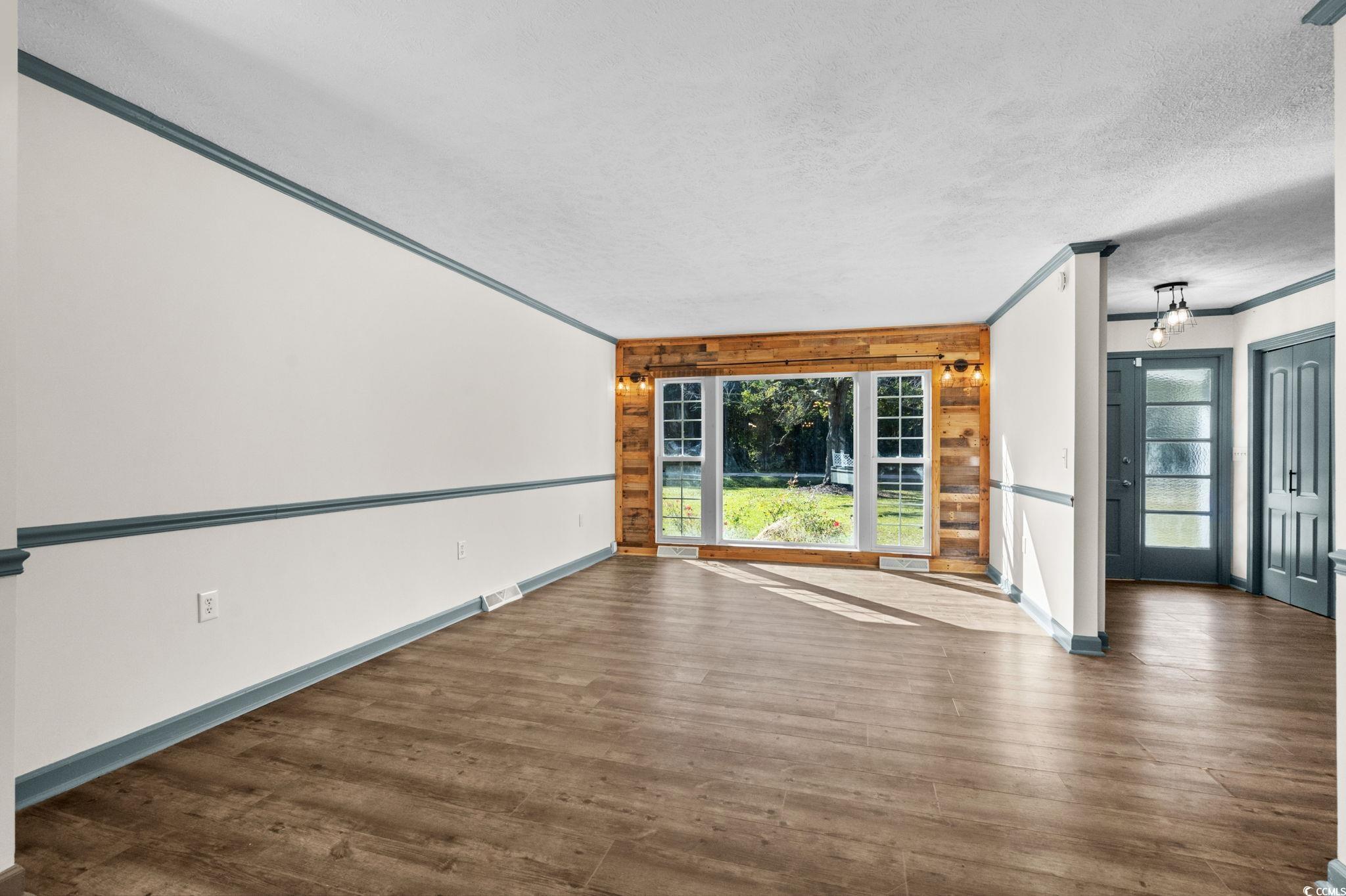 735 Airport Rd. Property Photo 16