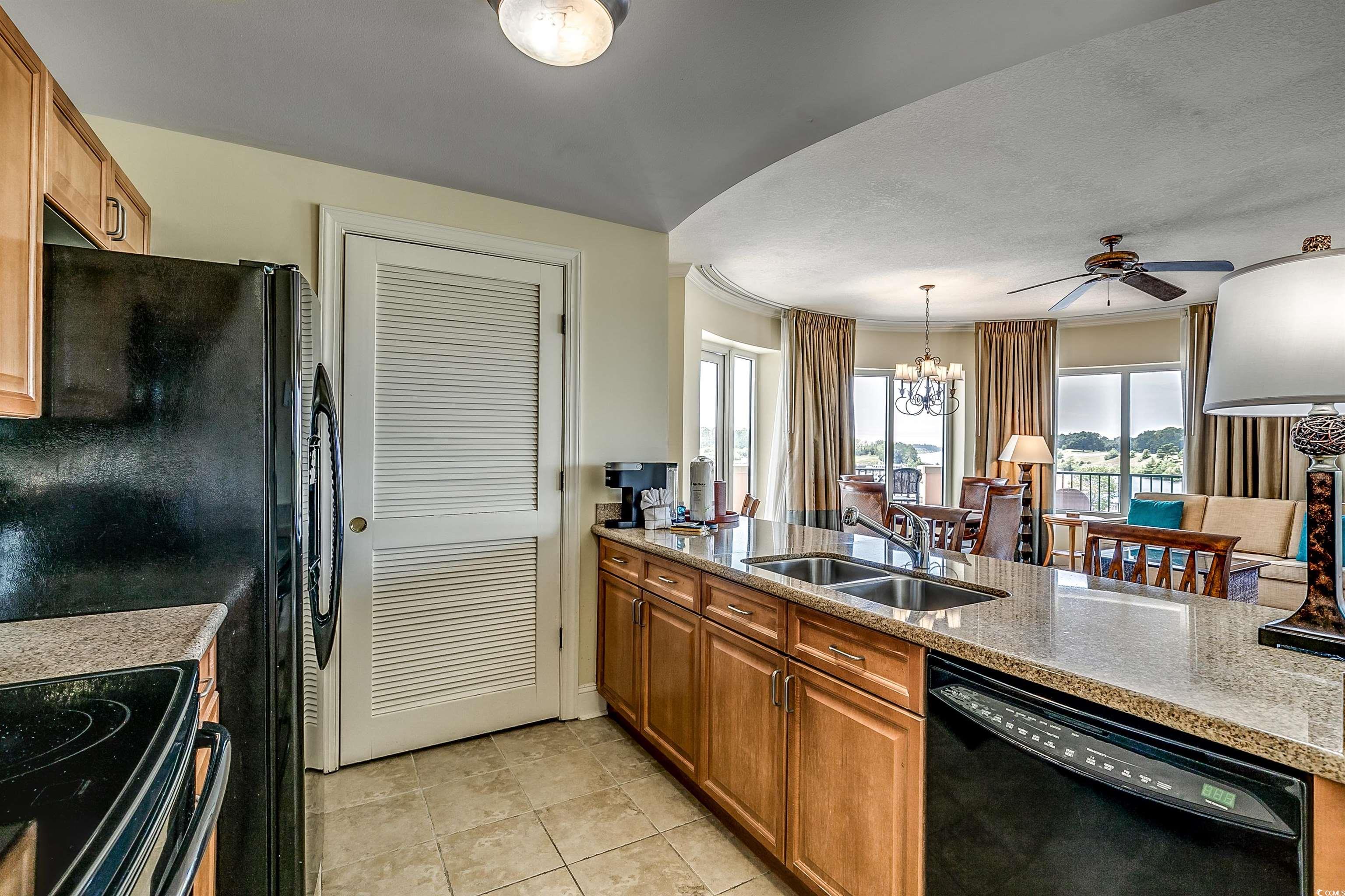 8121 Amalfi Pl. Property Photo 2