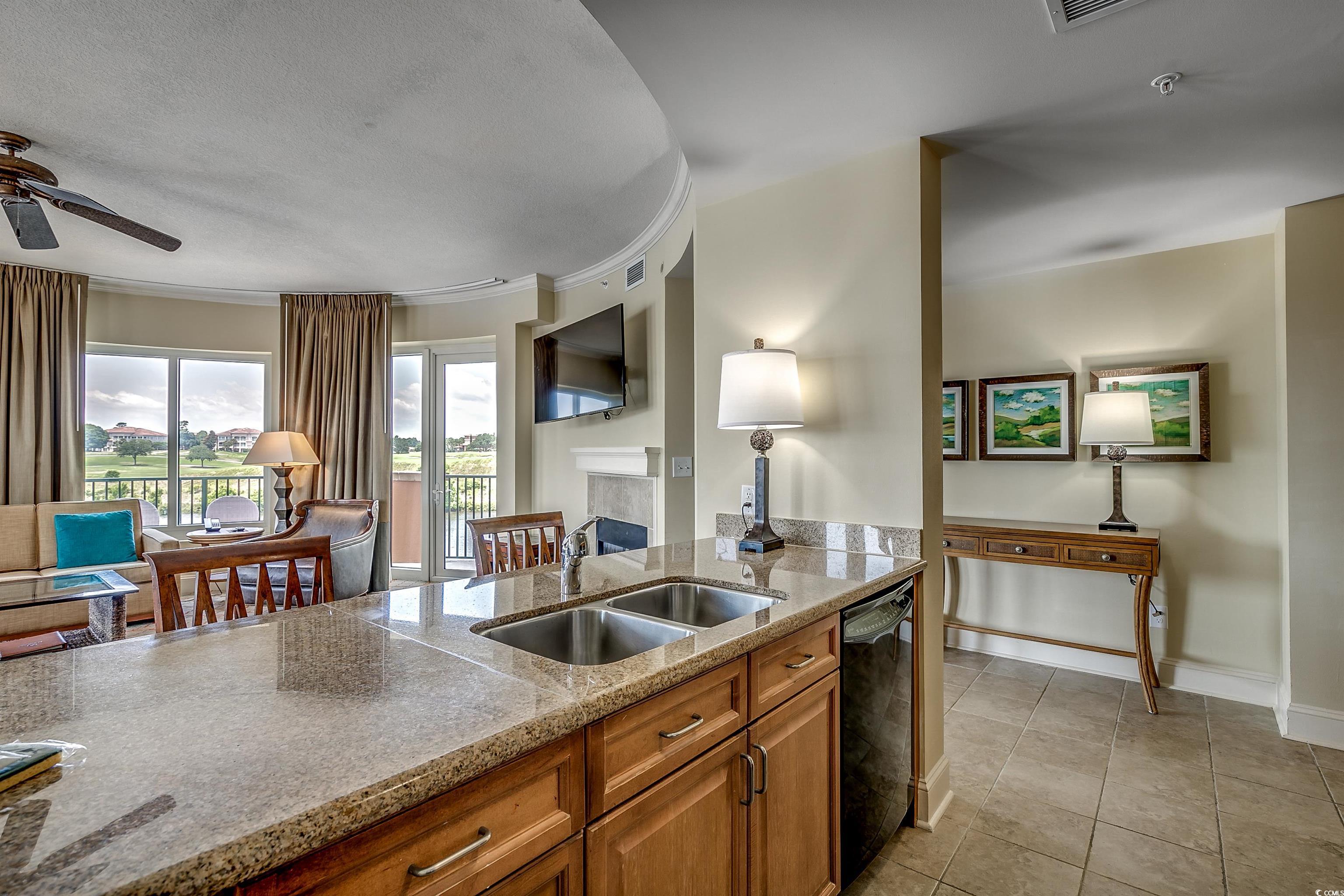 8121 Amalfi Pl. Property Photo 4