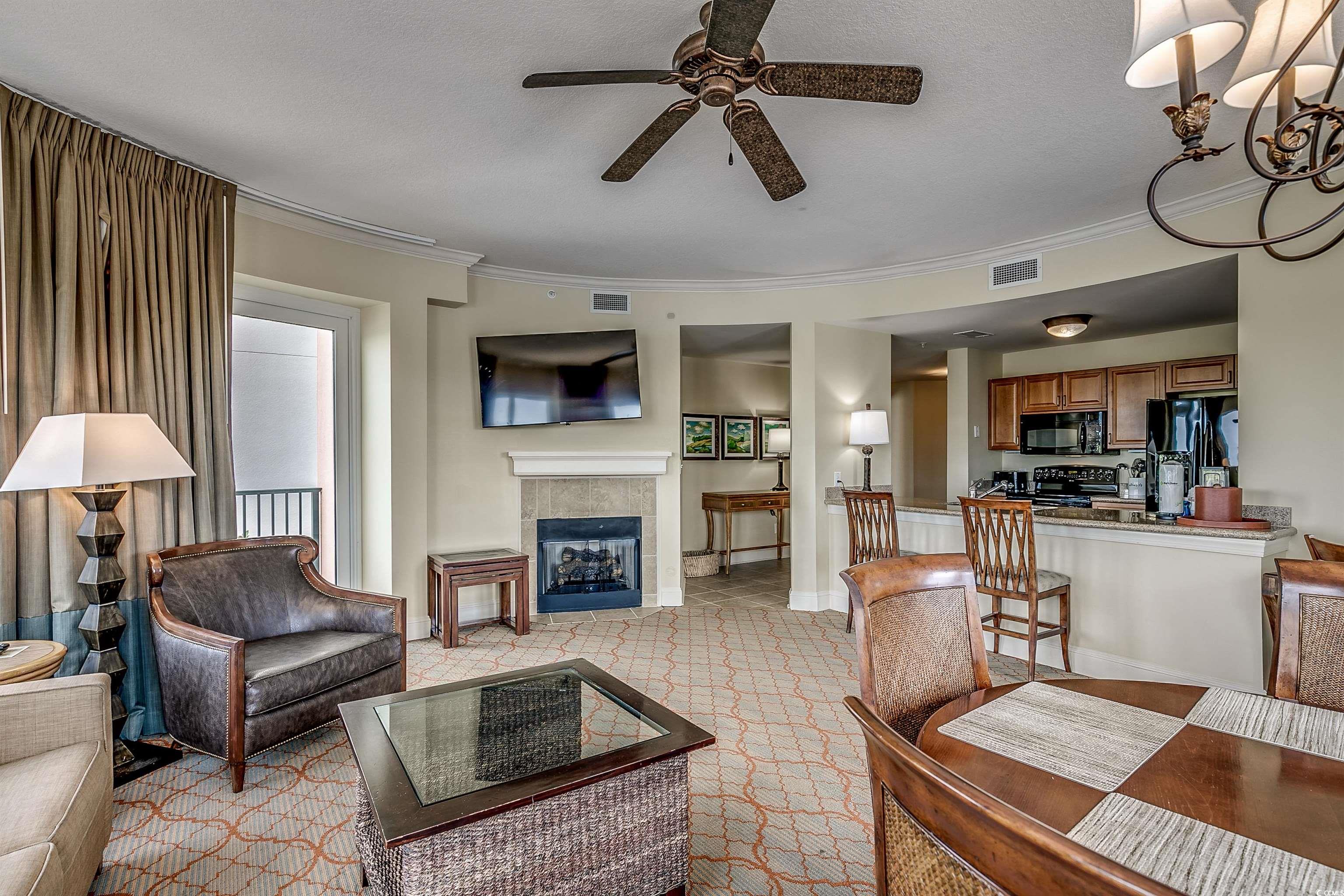 8121 Amalfi Pl. Property Photo 8