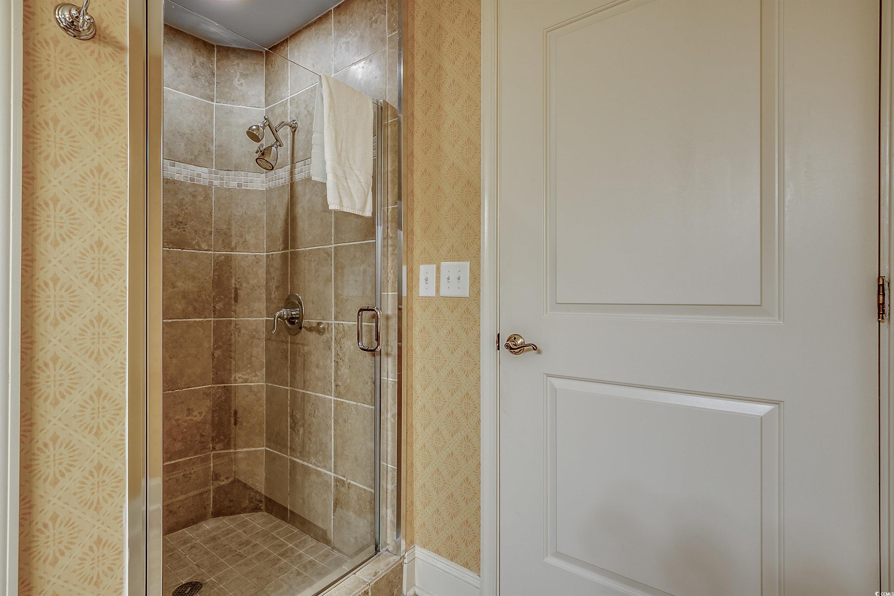 8121 Amalfi Pl. Property Photo 16
