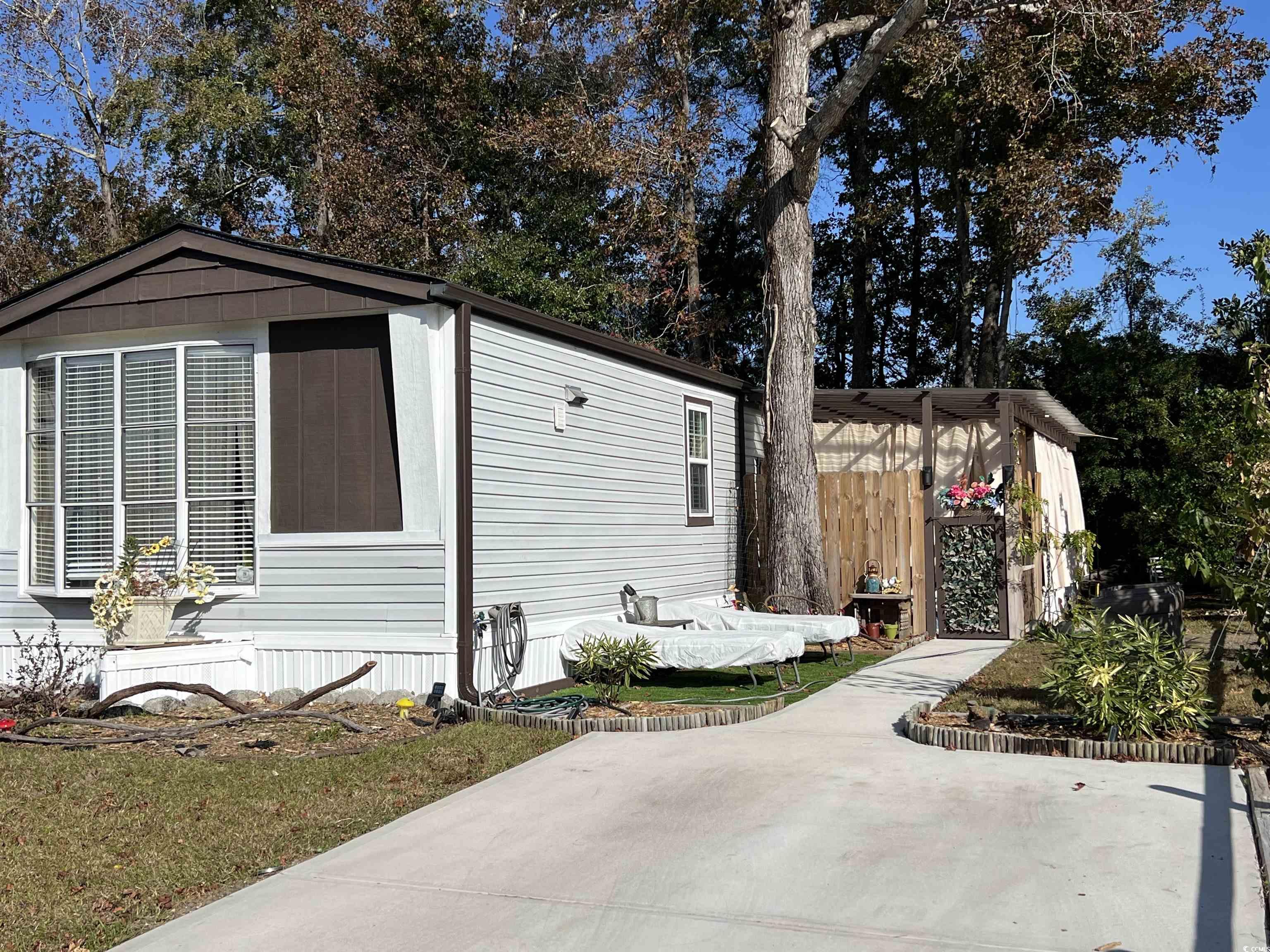 1016 Foxfire Dr. Property Photo 2