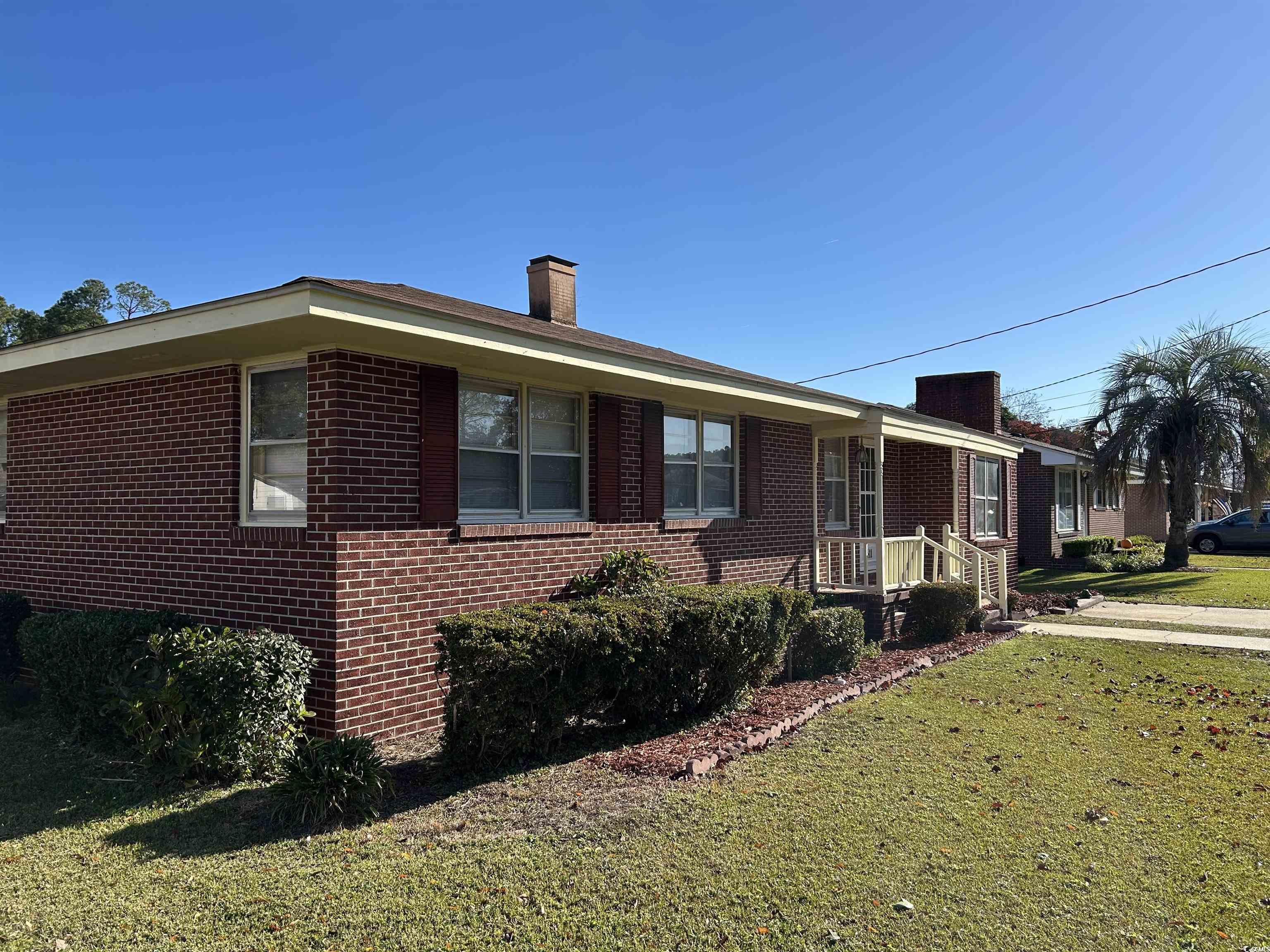 1411 E Harrison St. Property Photo 3