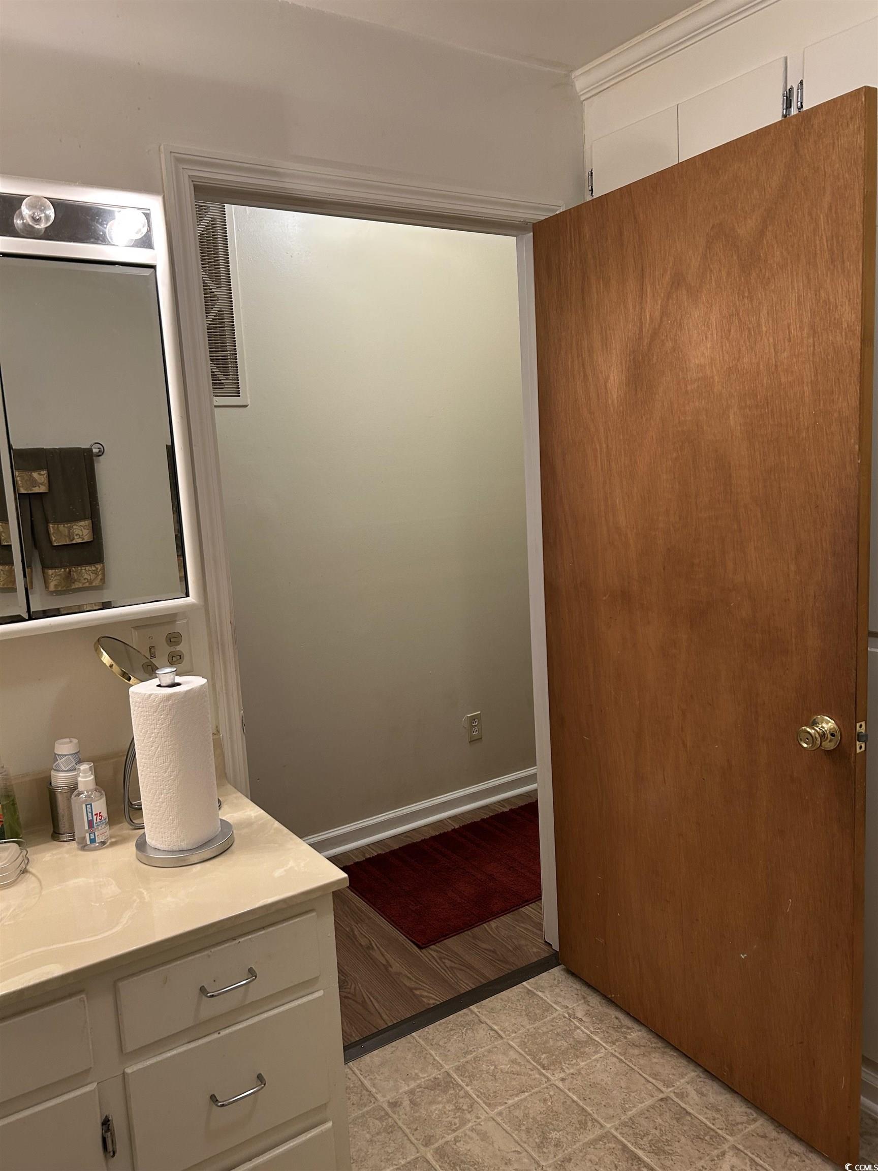 1411 E Harrison St. Property Photo 24