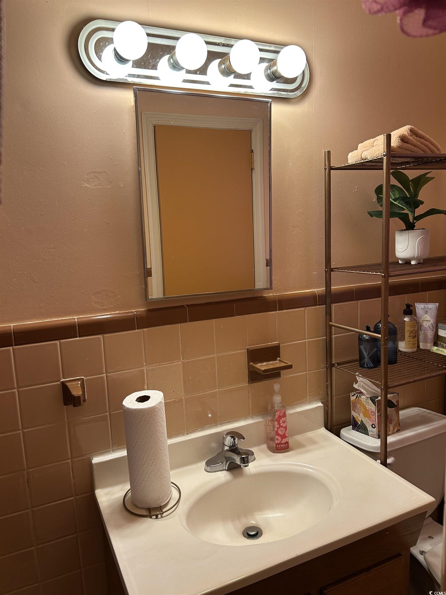 1411 E Harrison St. Property Photo 31