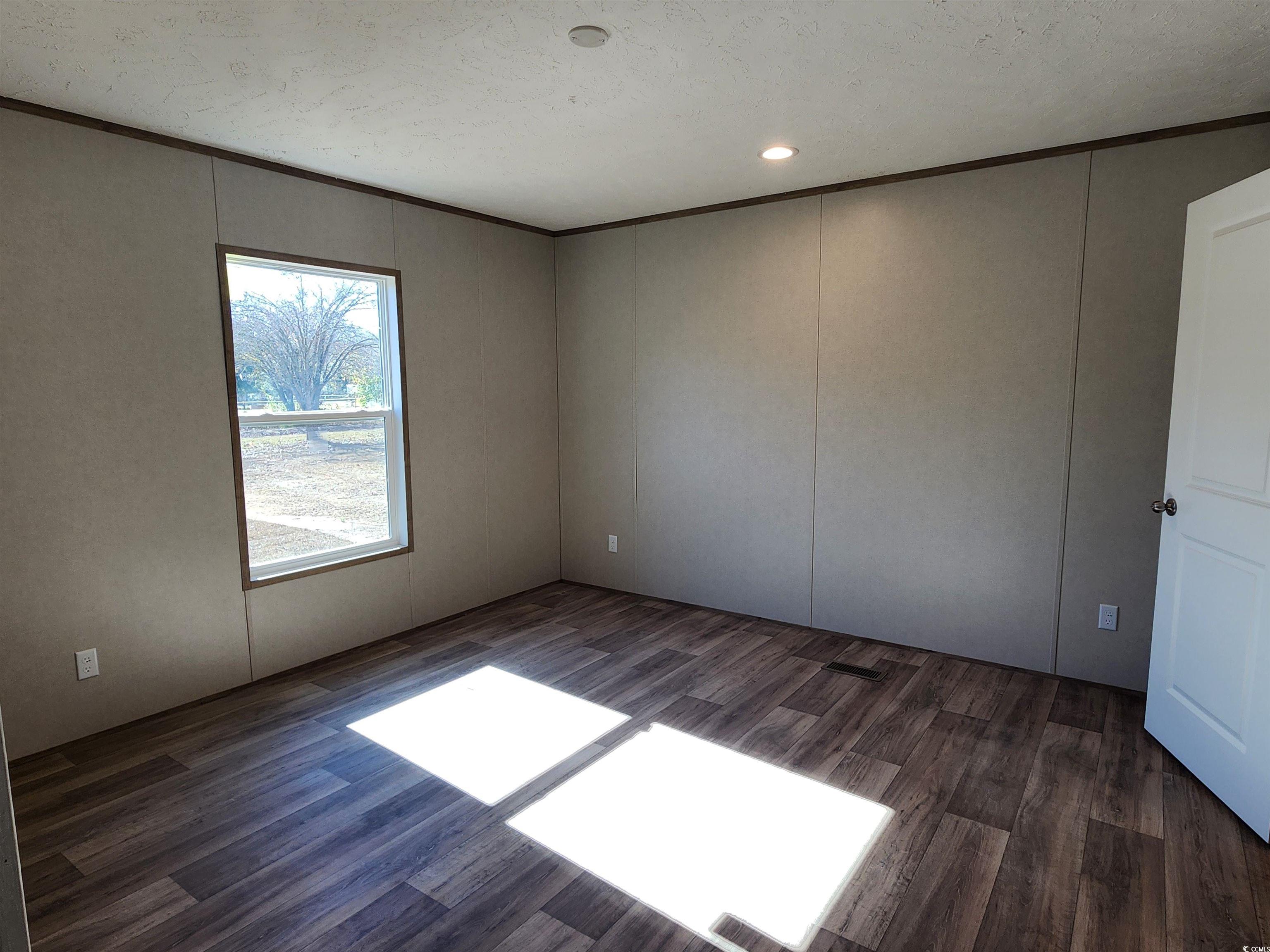 2006 Warren's Loop Property Photo 8