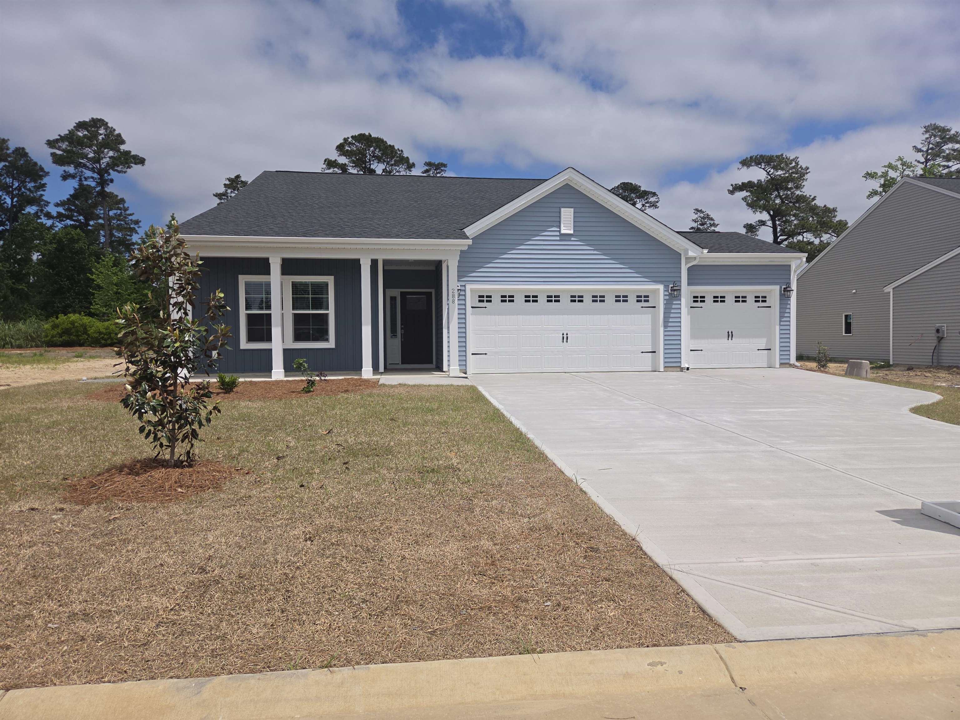 288 NW Mayflower Dr. Property Photo 1