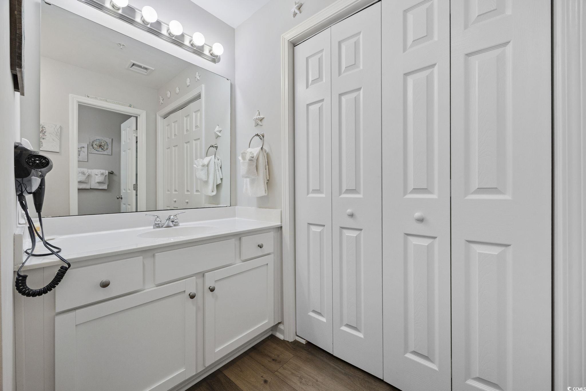 415 Ocean Creek Dr. Property Photo 15